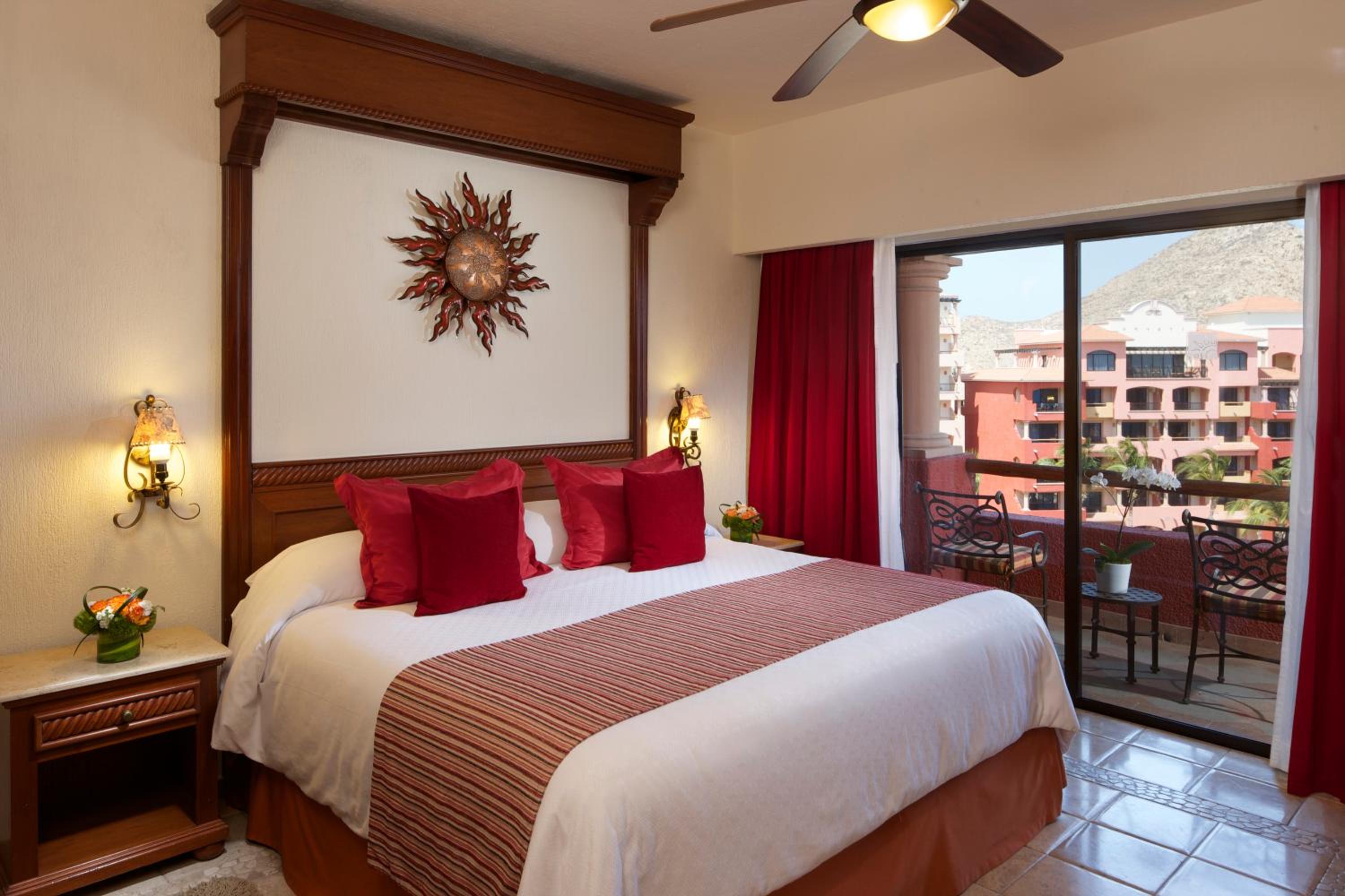 Luxury Suite - Photo 1