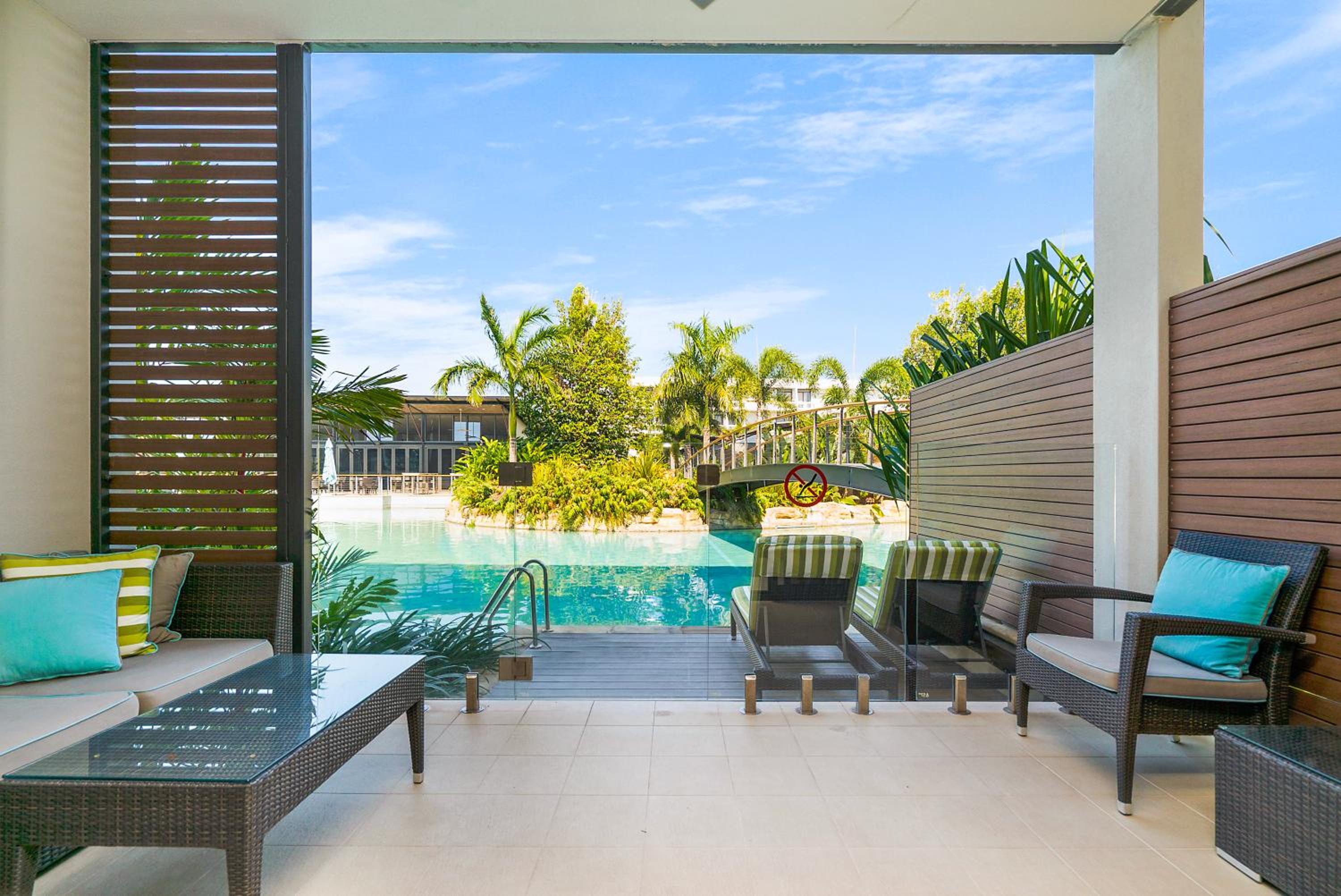 Resort Superior Lagoon King Room - Photo 4