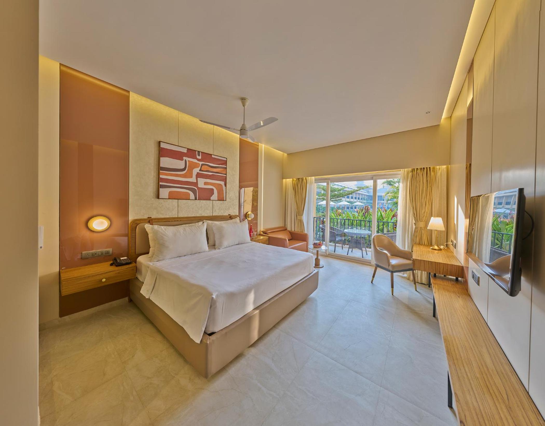 Deluxe Queen Room