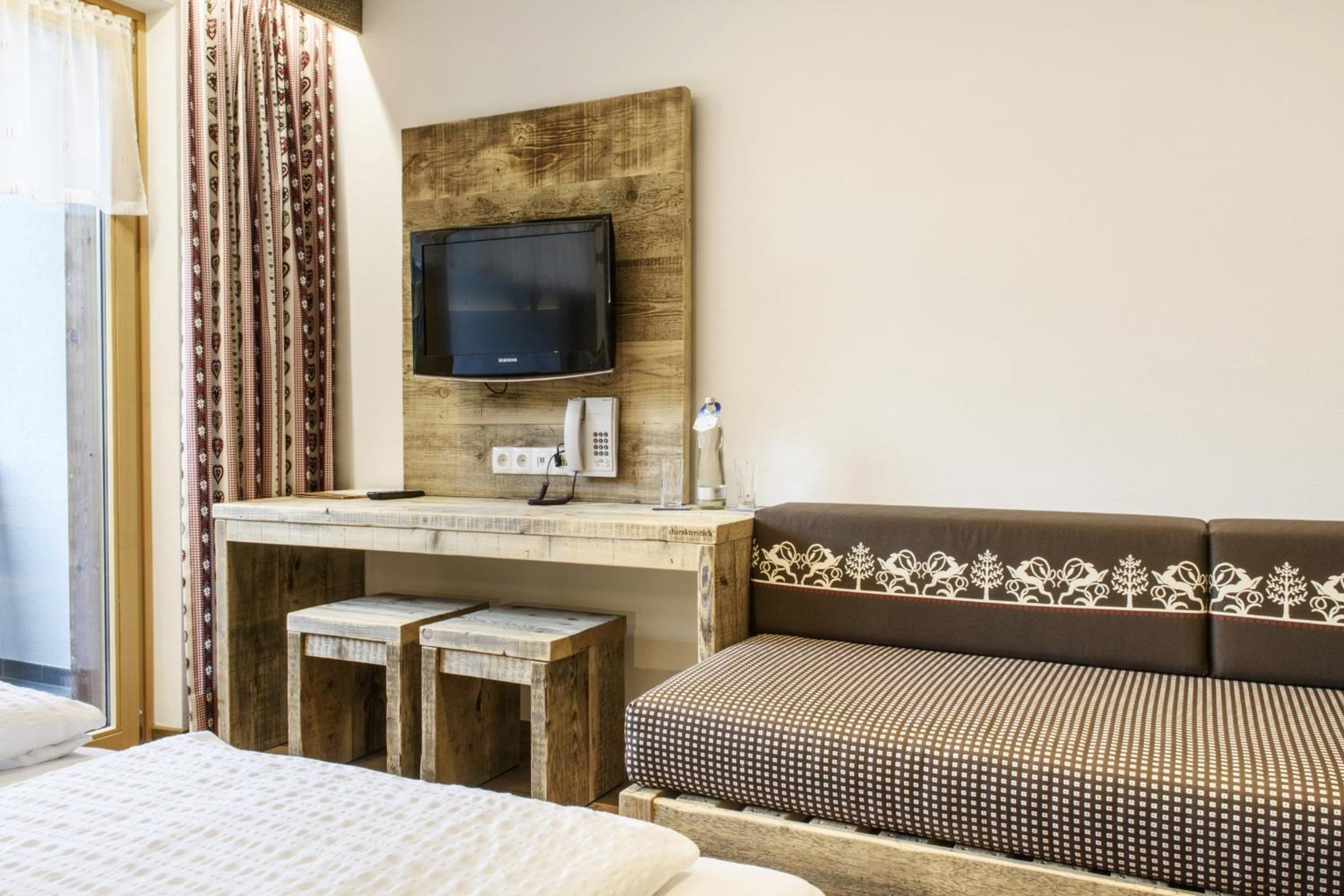 Double Room with Balcony photo 3