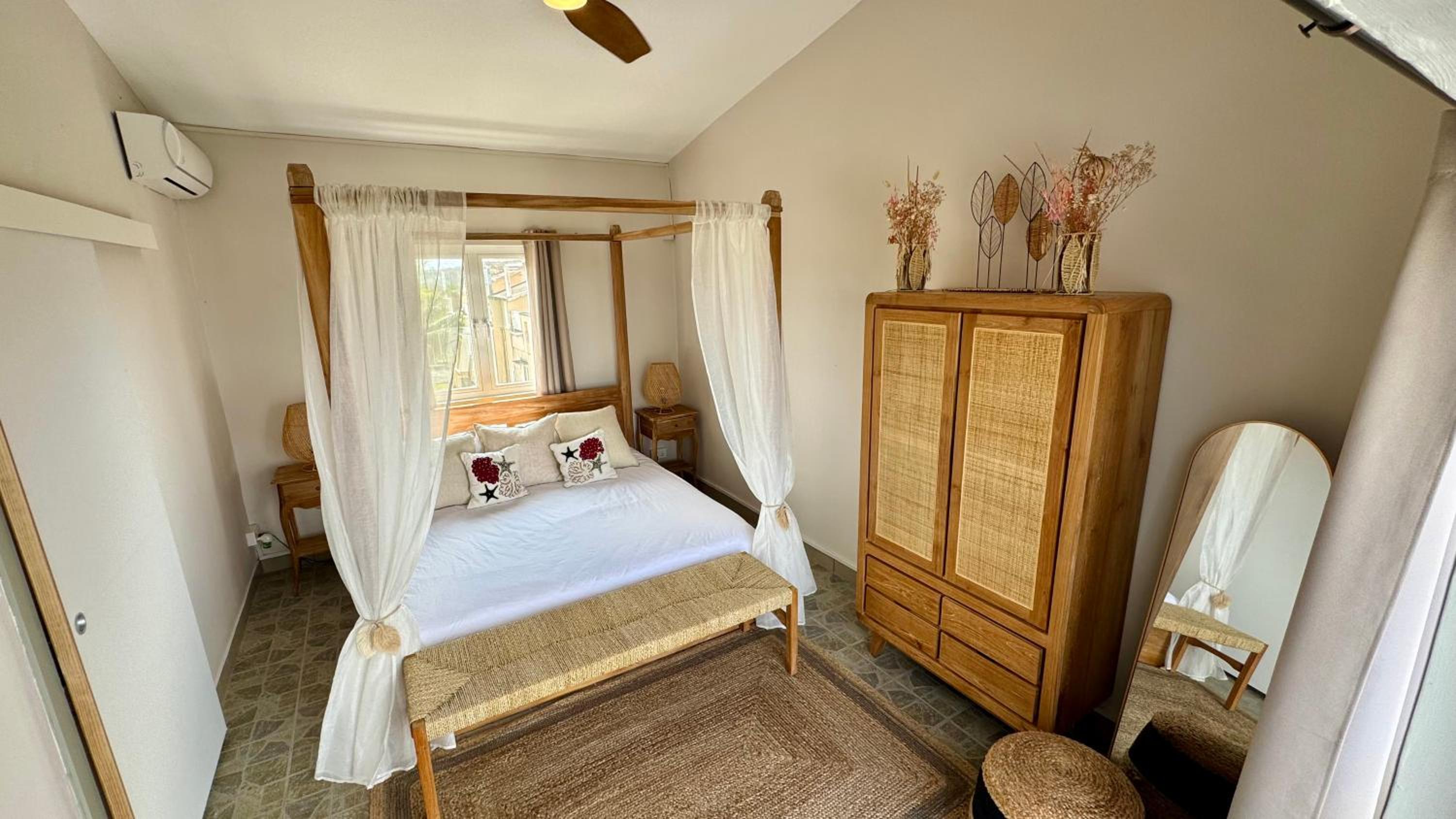 Three-Bedroom Vacation Home  photo 1