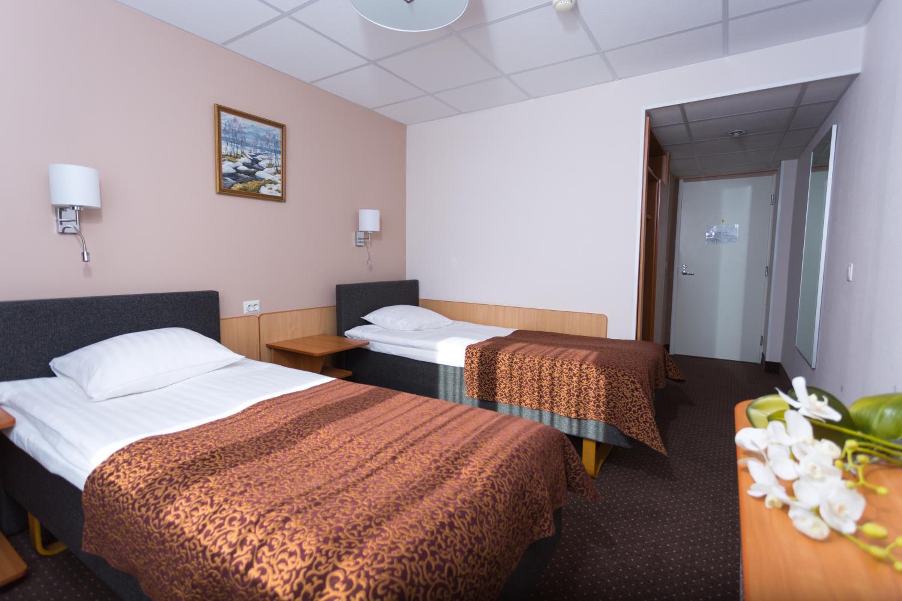 Twin Room - Photo 6