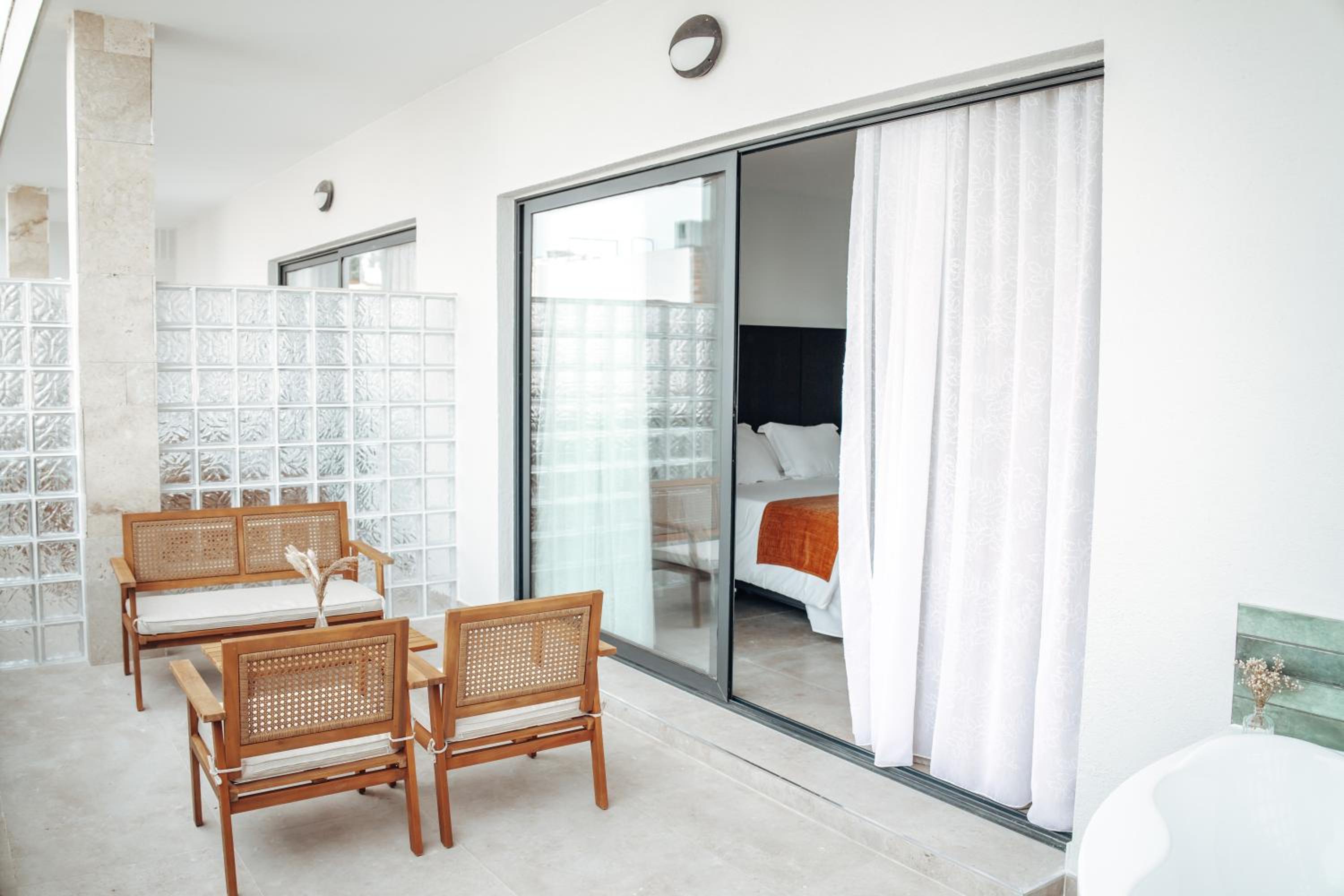 Deluxe Double Room - Photo 1