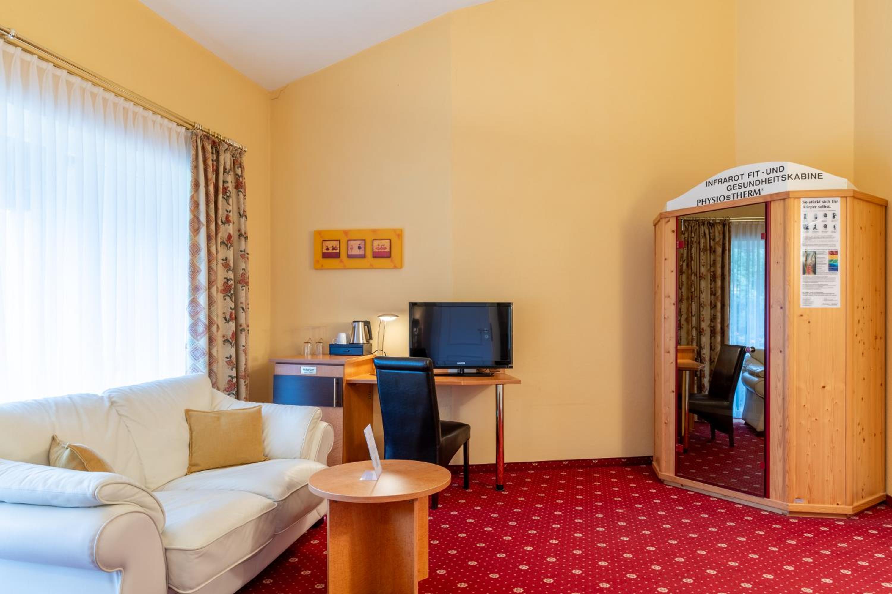 Suite - no dogs allowed photo 2