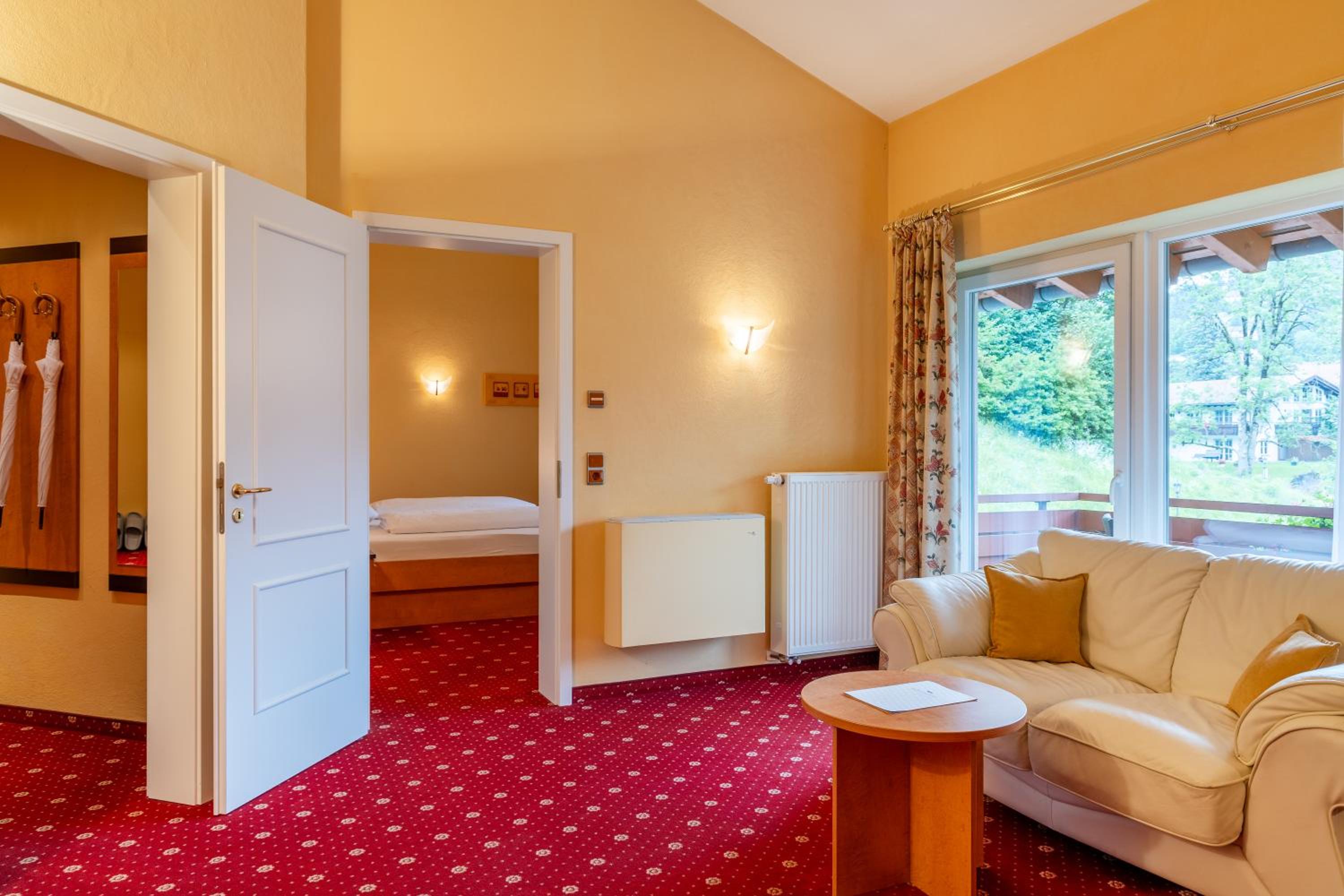 Suite - no dogs allowed photo 3