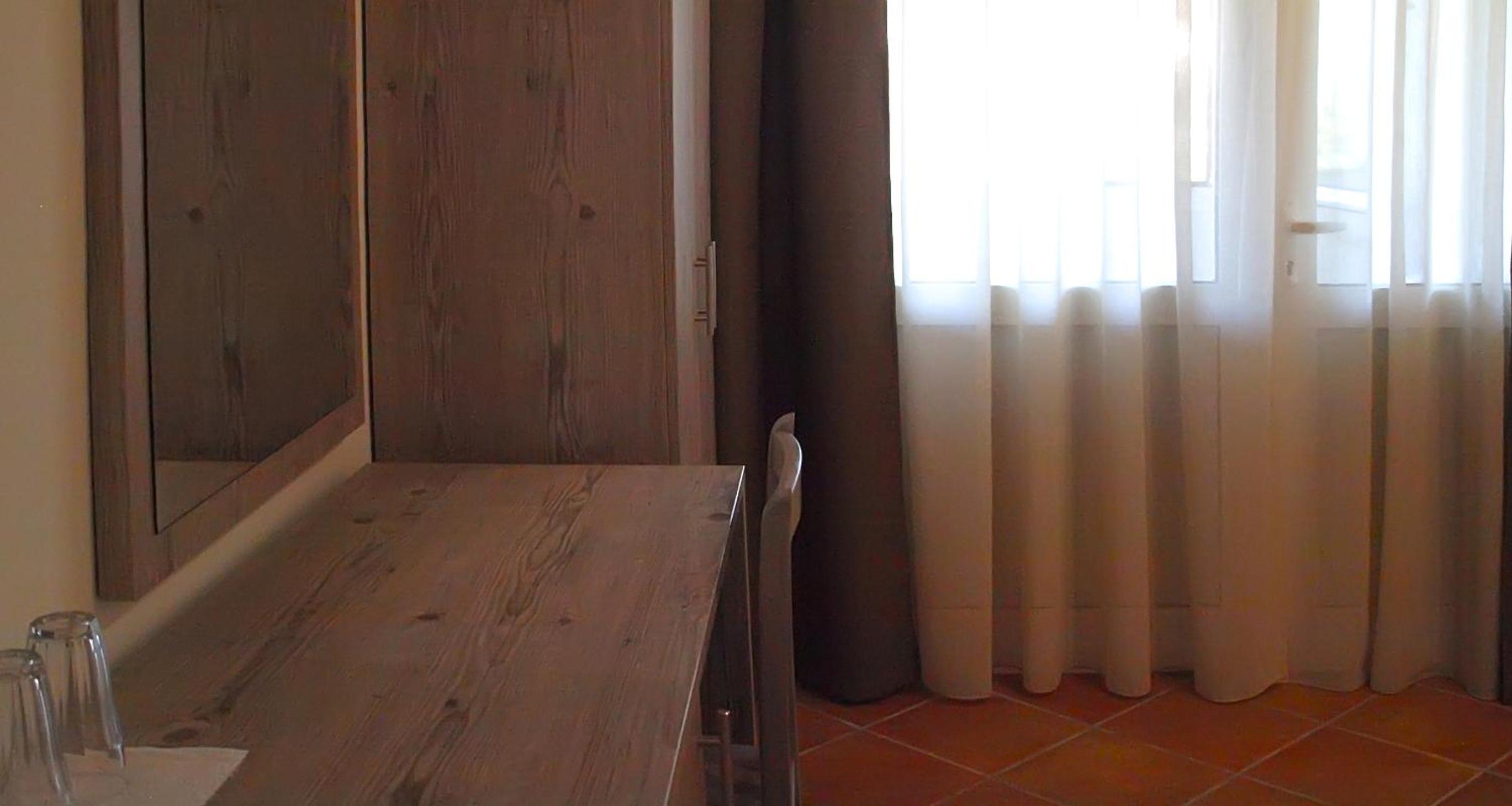 Standard Triple Room photo 3
