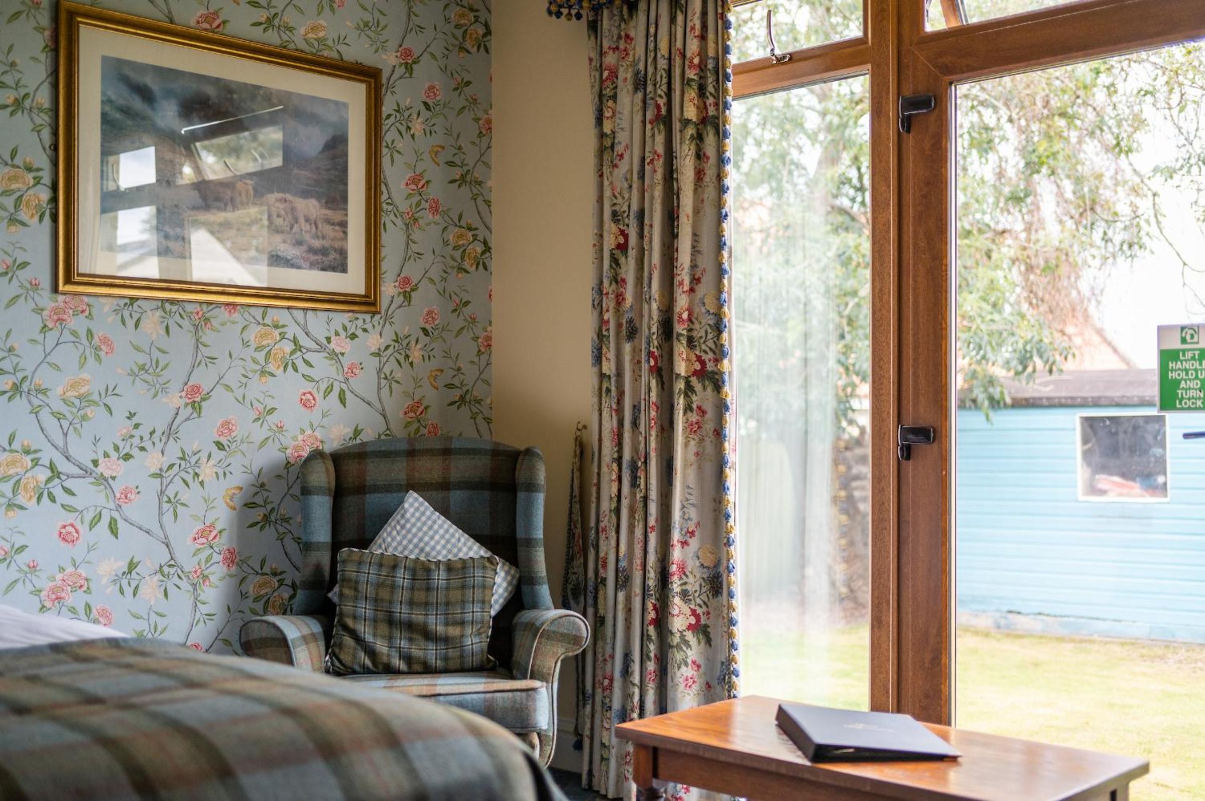 Standard Twin Room with Garden View