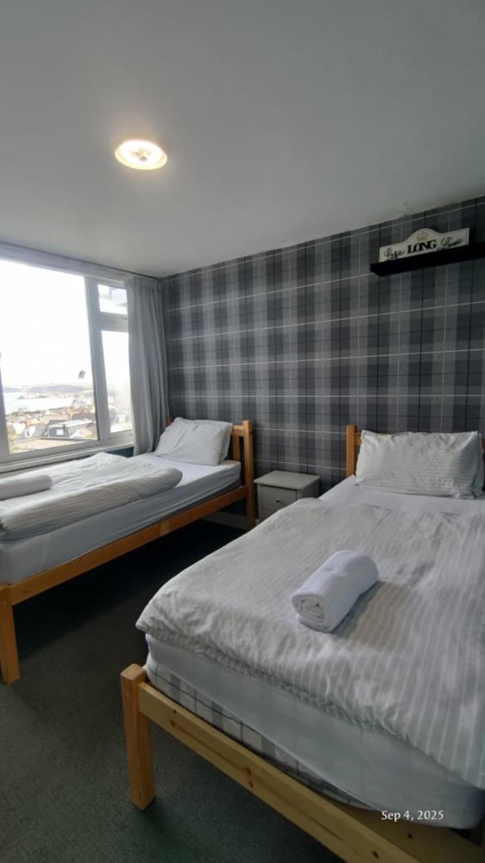 Standard Twin Room with Shared Bathroom
