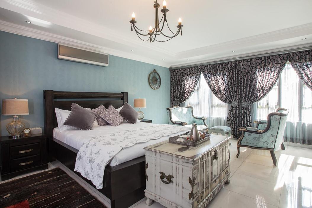 Presidential Suite photo 1