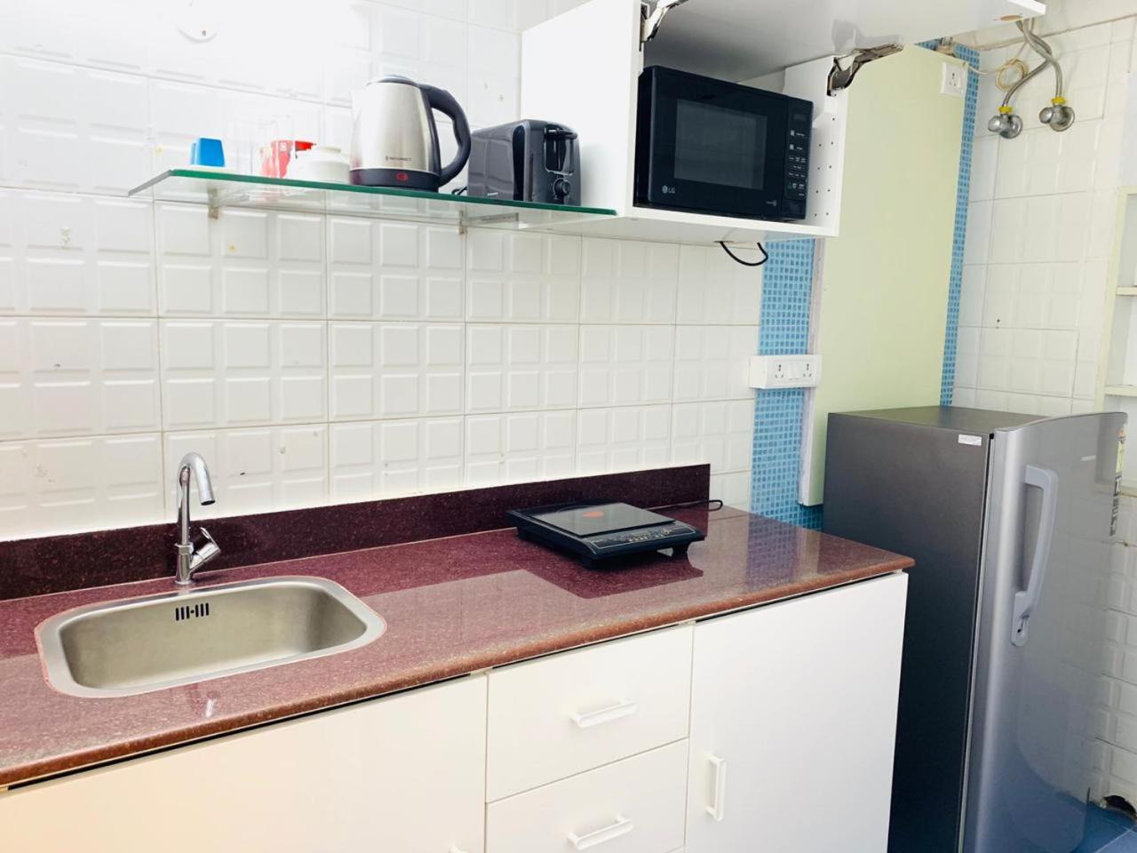 Premier One-Bedroom Apartment