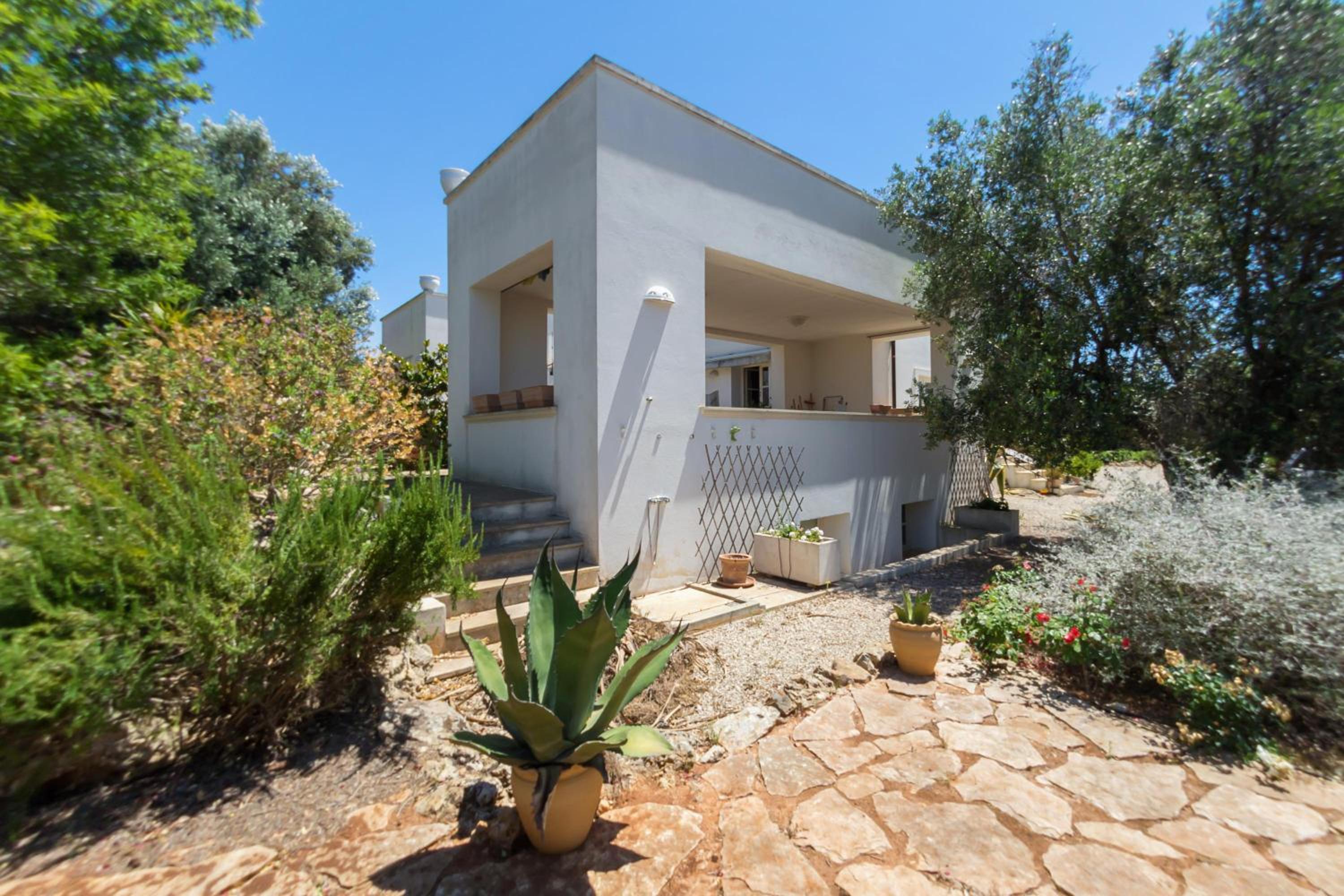 Villa photo 1
