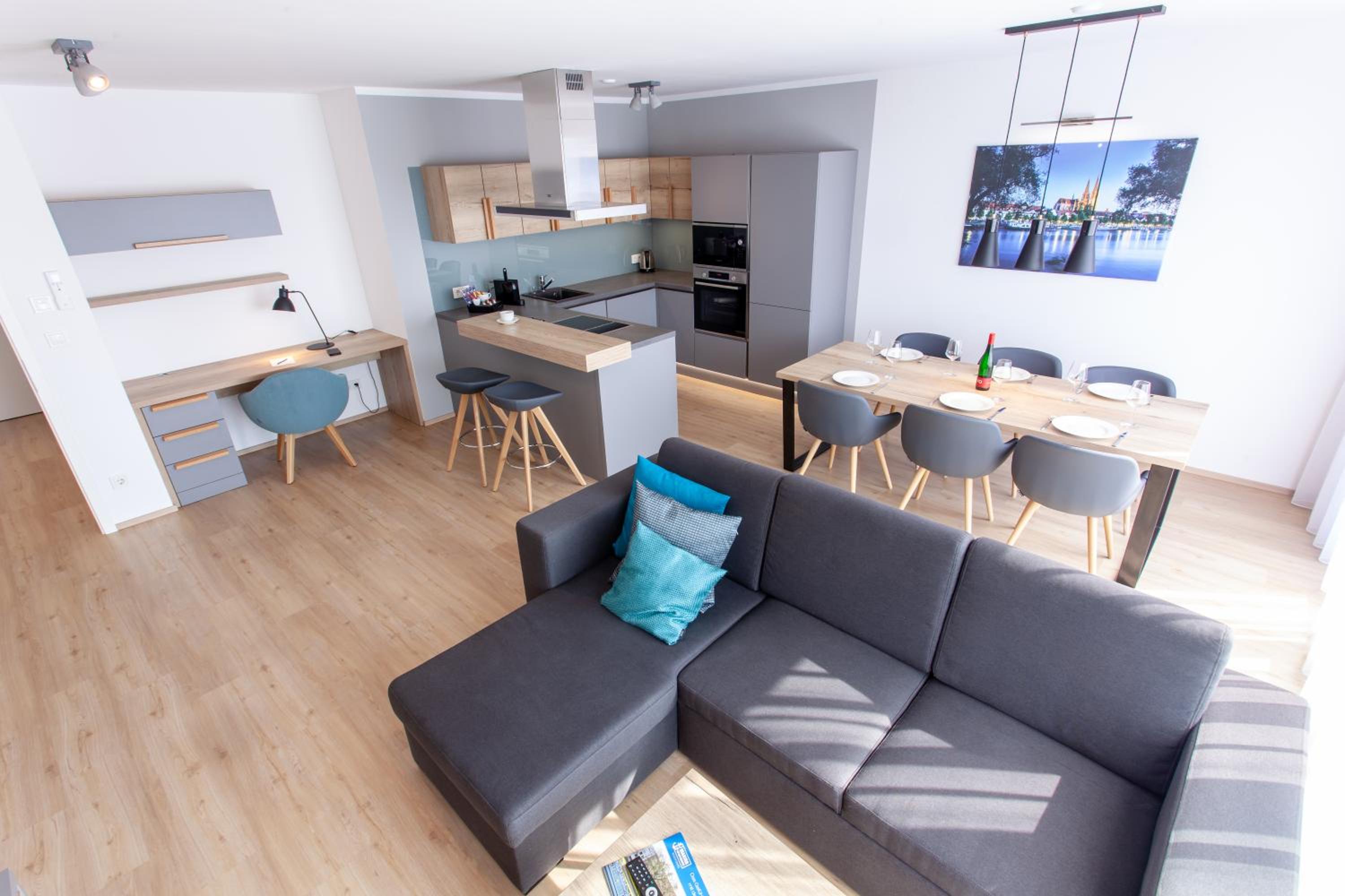 Apartment with Two-Bedroom and sauna and air conditioning