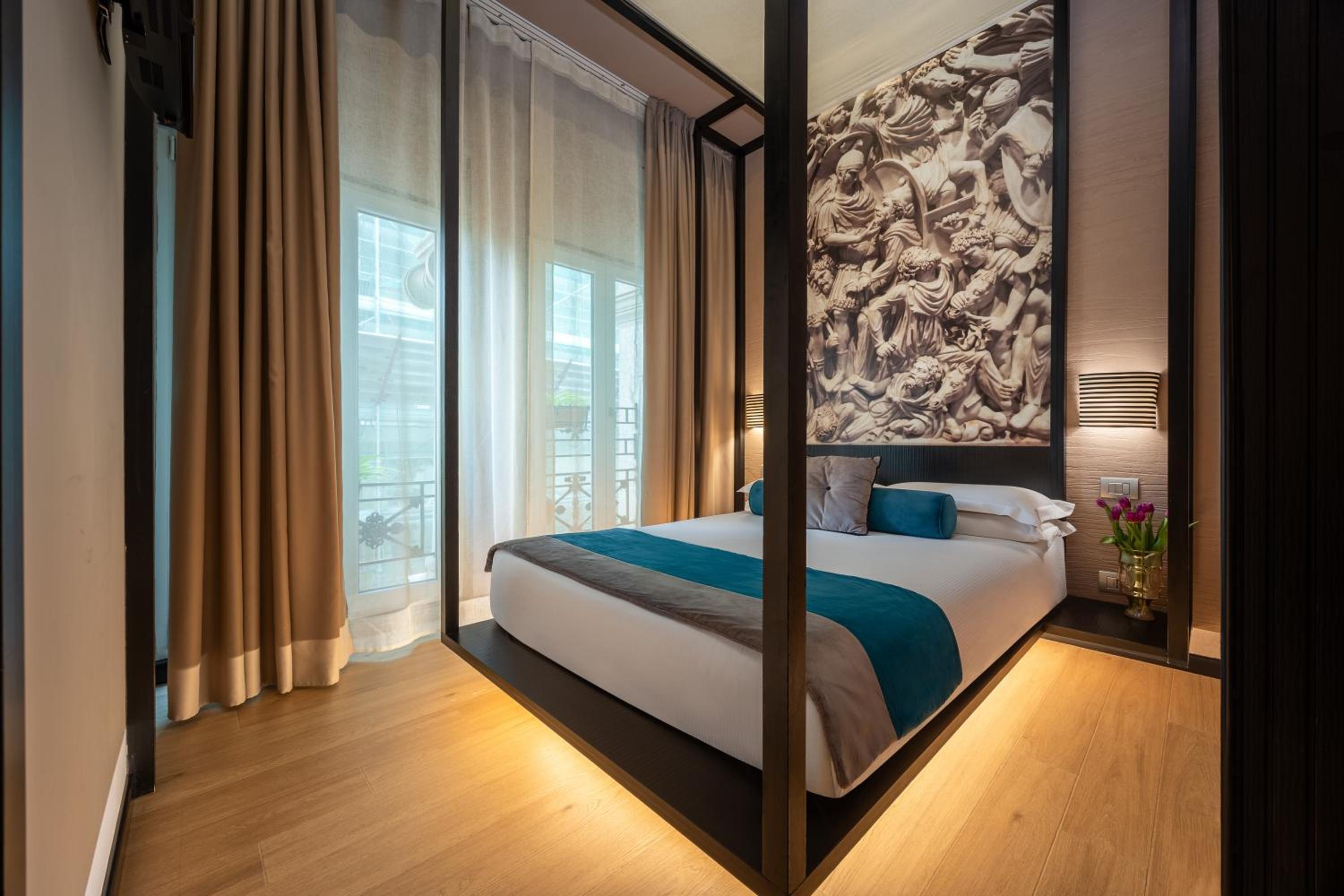Standard Double or Twin Room thumbnail 5