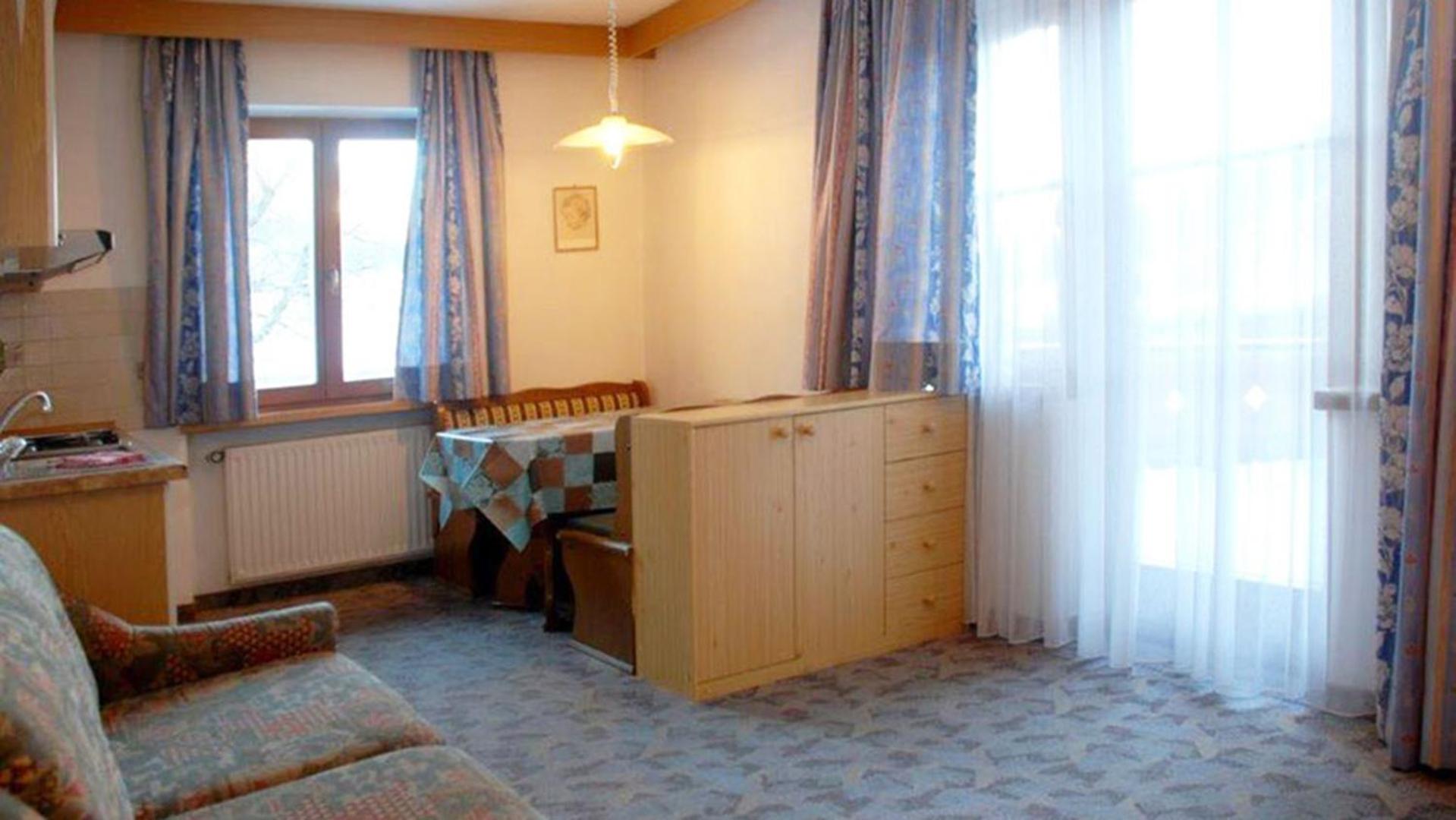 One-Bedroom Apartment with Balcony photo 3