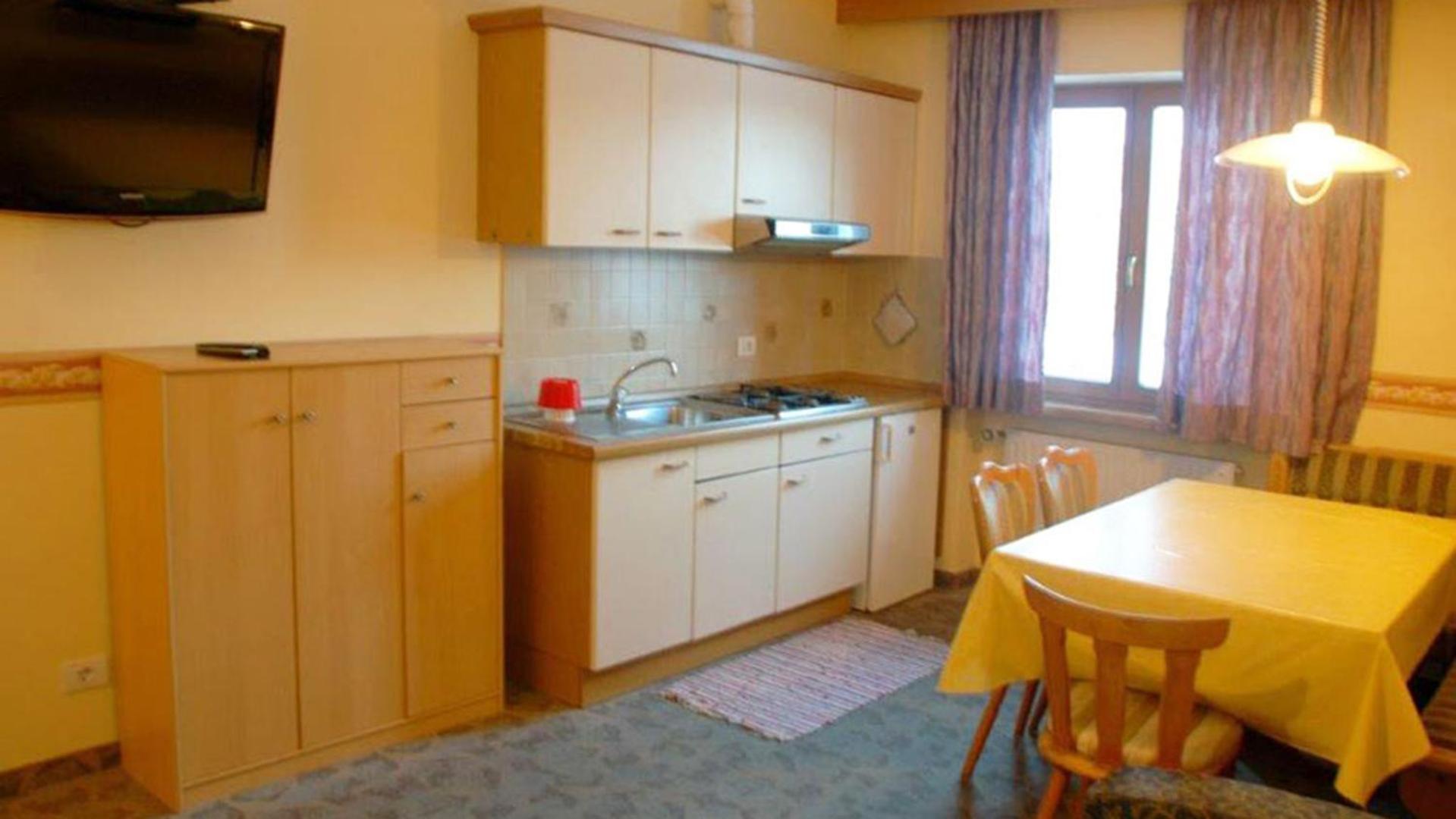 One-Bedroom Apartment photo 2
