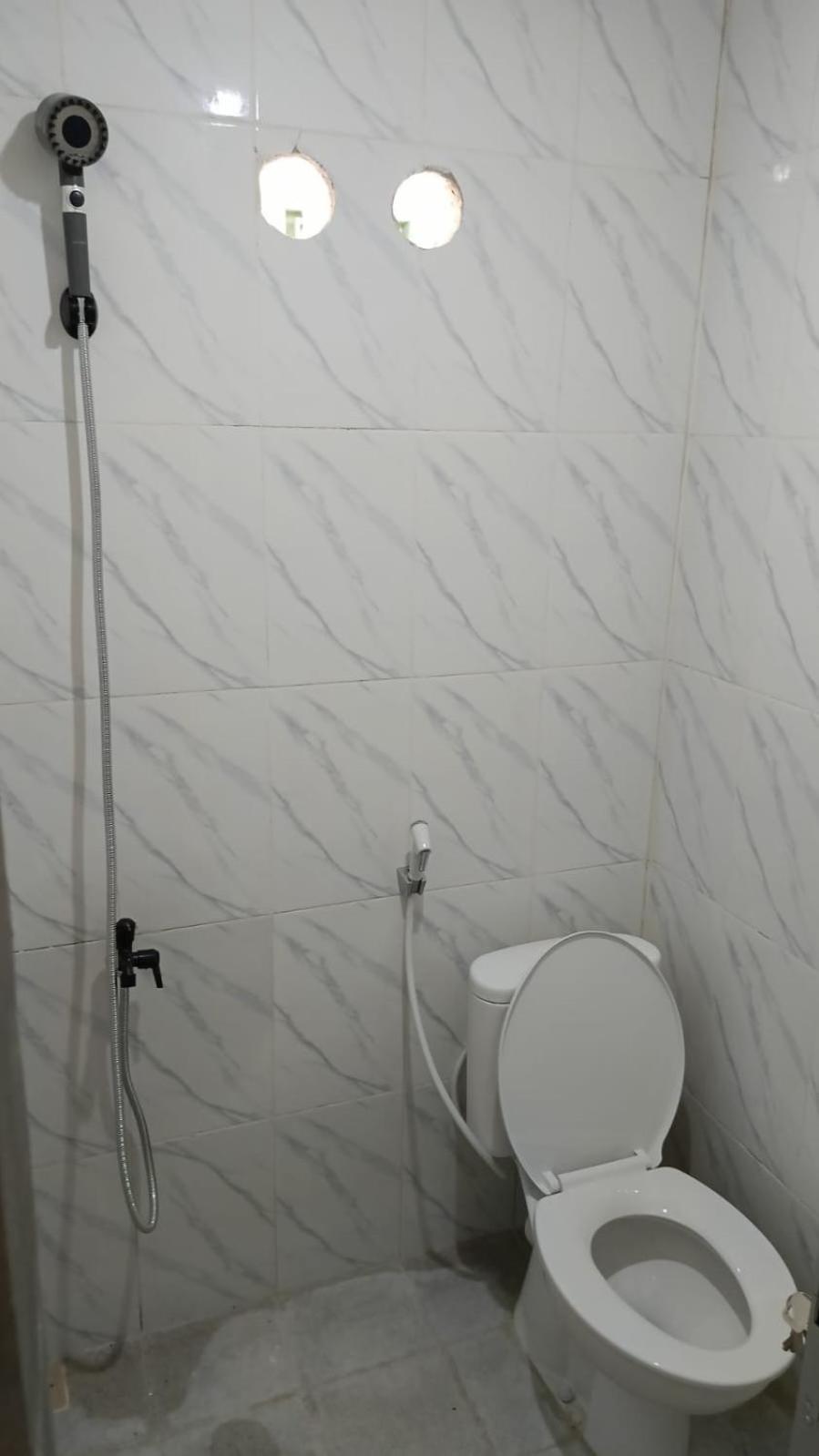 Single Room with Bathroom photo 1