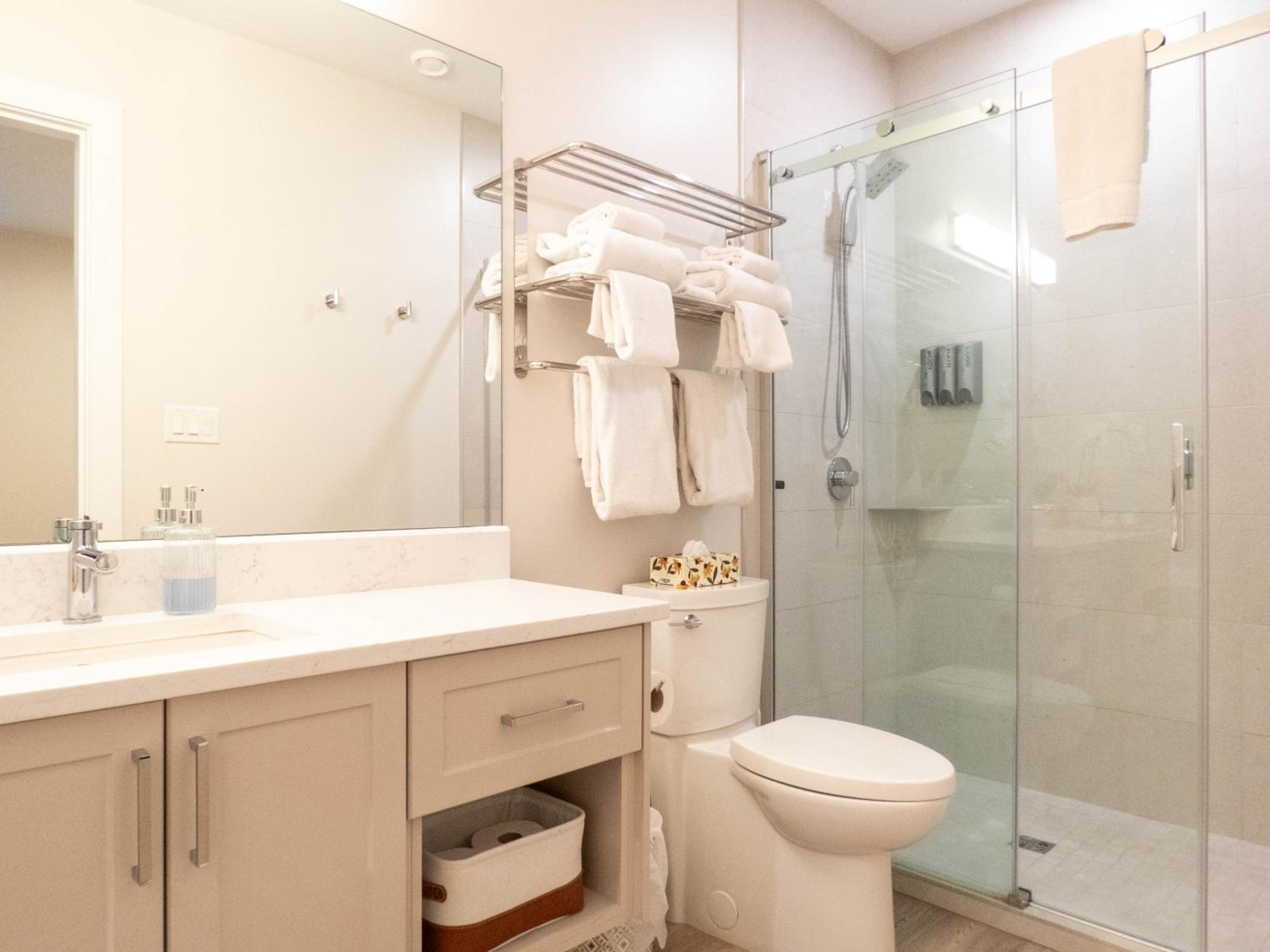 Three-Bedroom Suite photo 1
