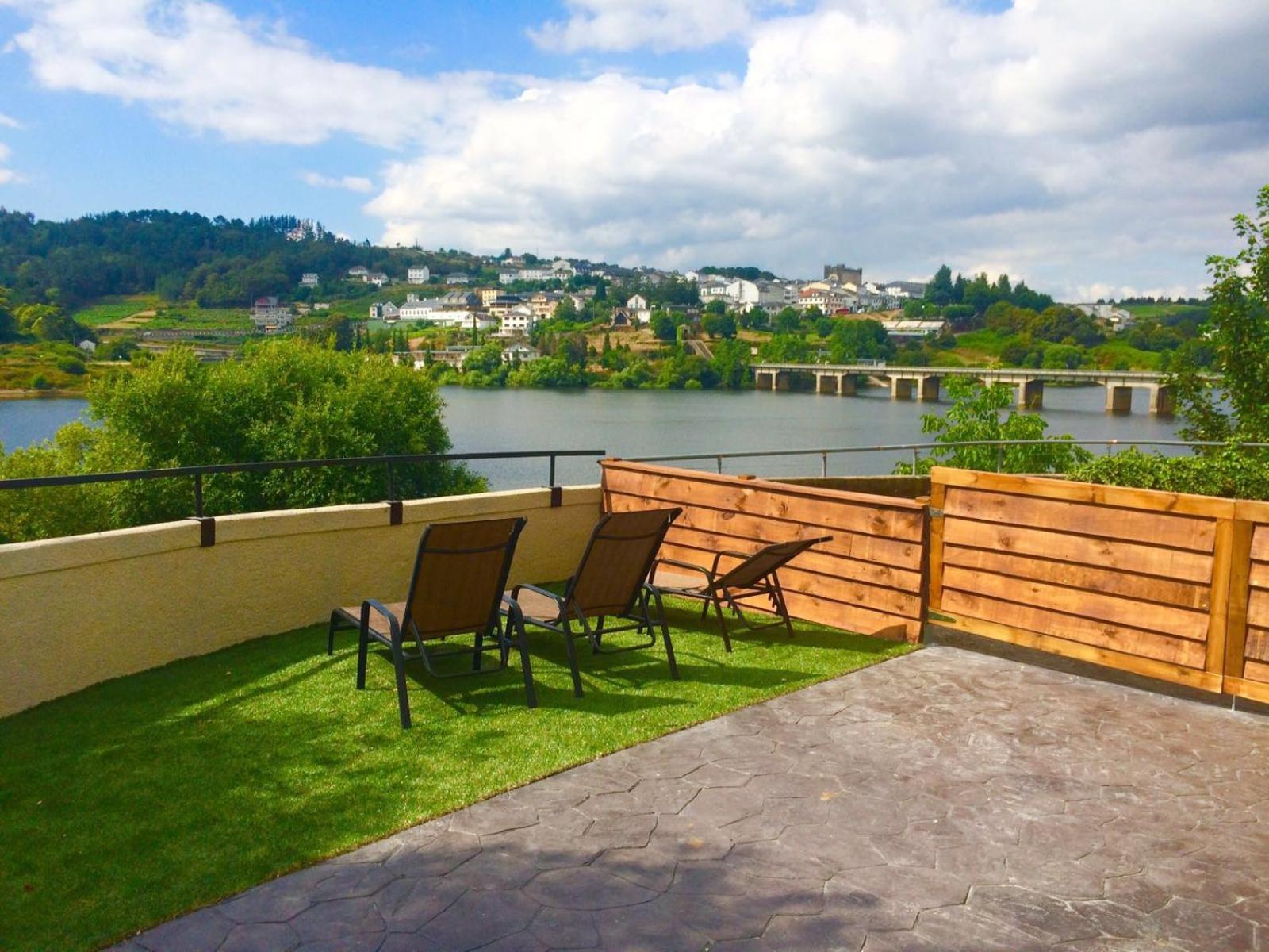 Apartment with River View - Photo 10