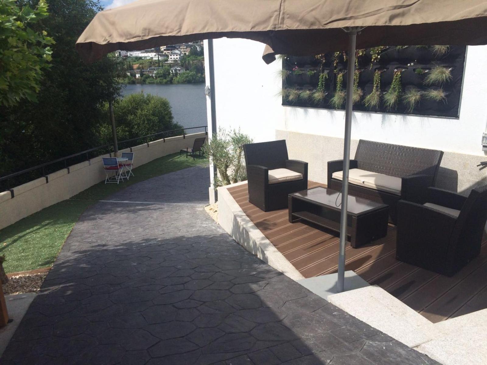 Apartment with River View - Photo 9