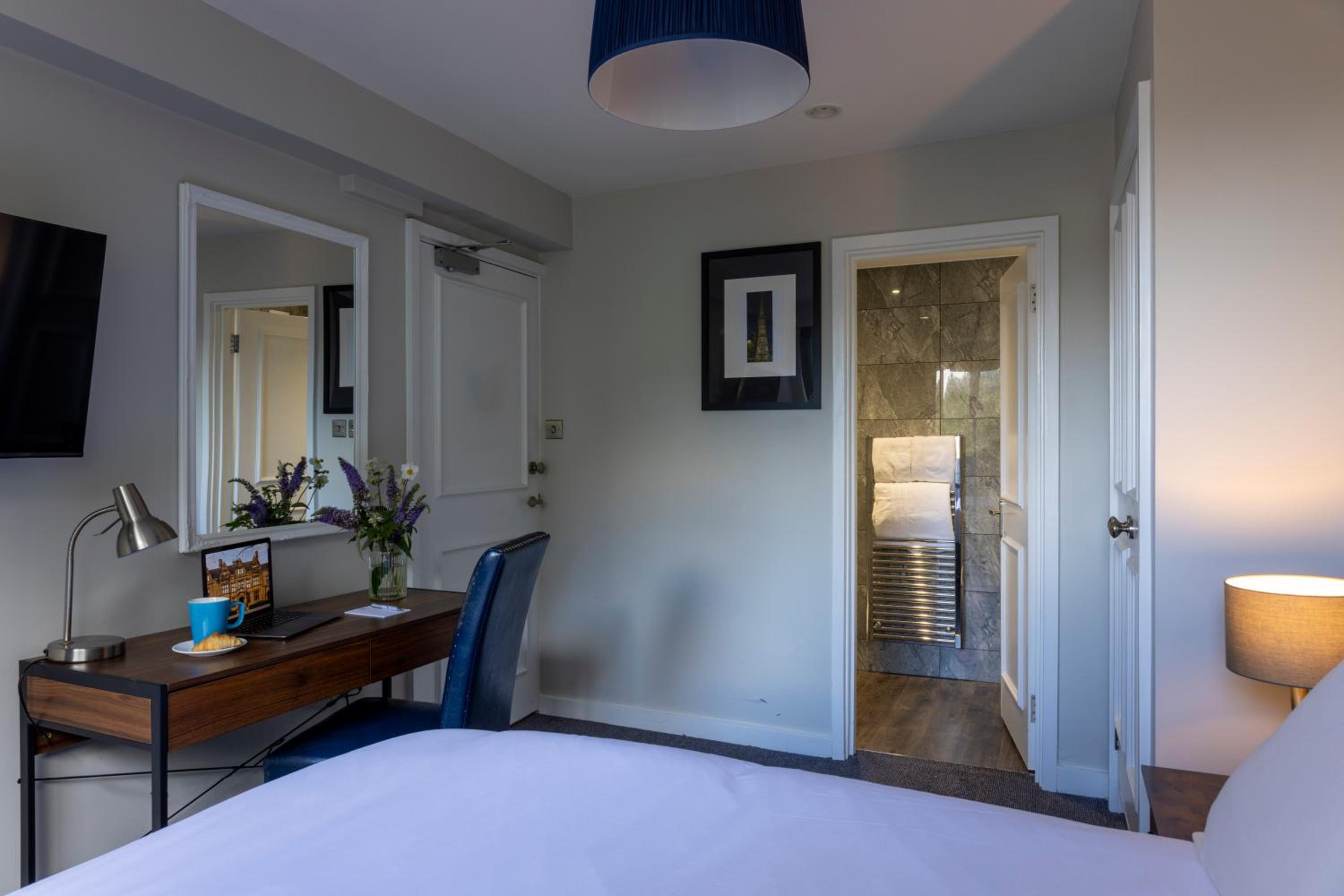 Cozy Double Room