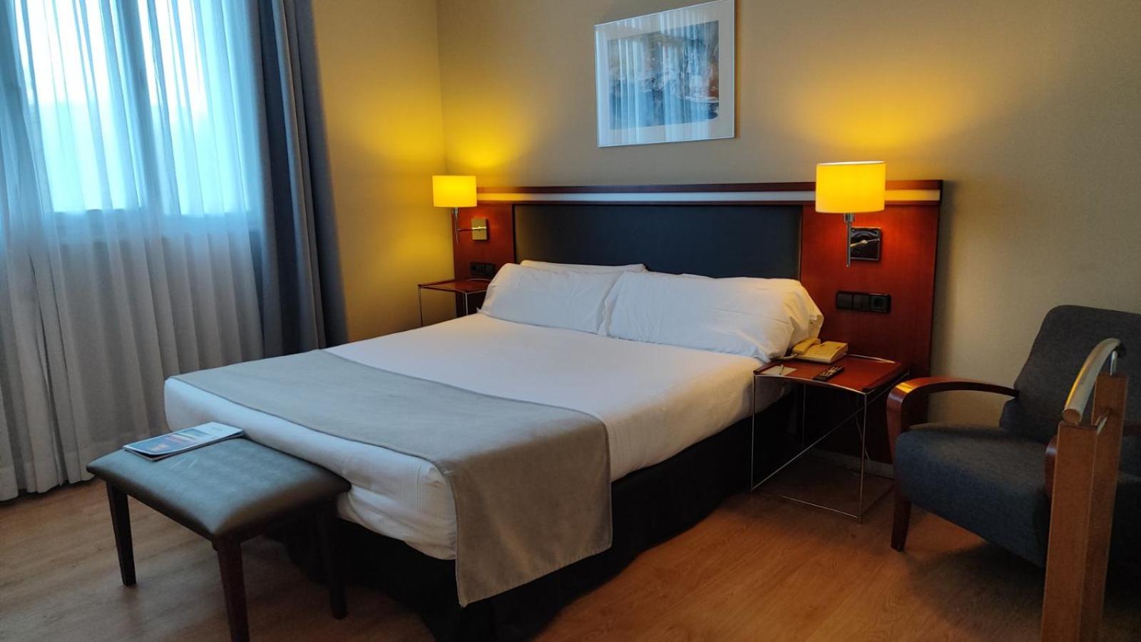 Double or Twin Room - Photo 4
