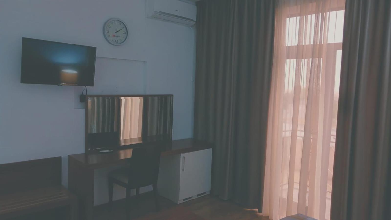 Twin Room with Private Bathroom photo 3