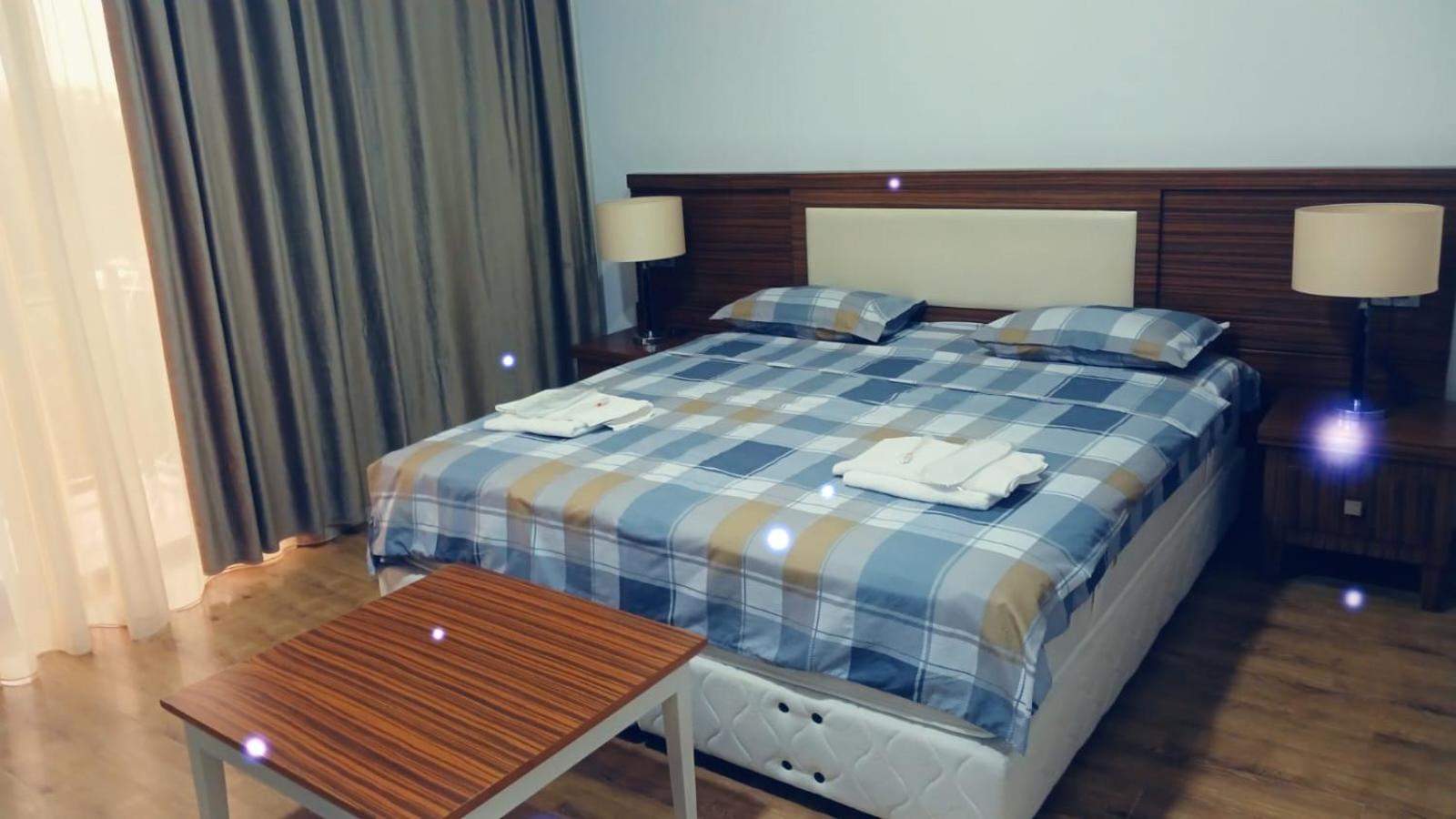 Deluxe Double Room (2 Adults + 1 Child) photo 3