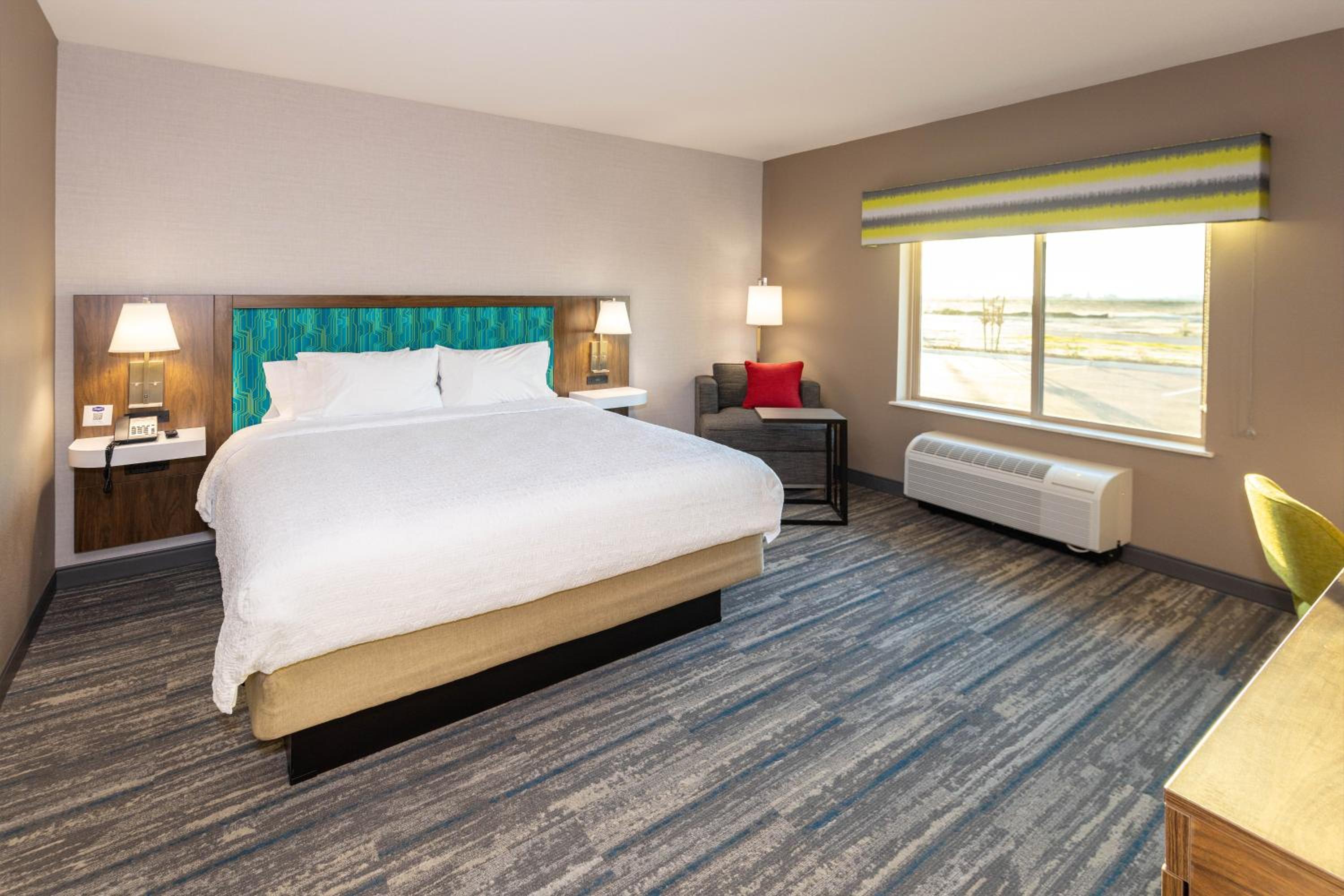 King Room - Hearing Access - Photo 3