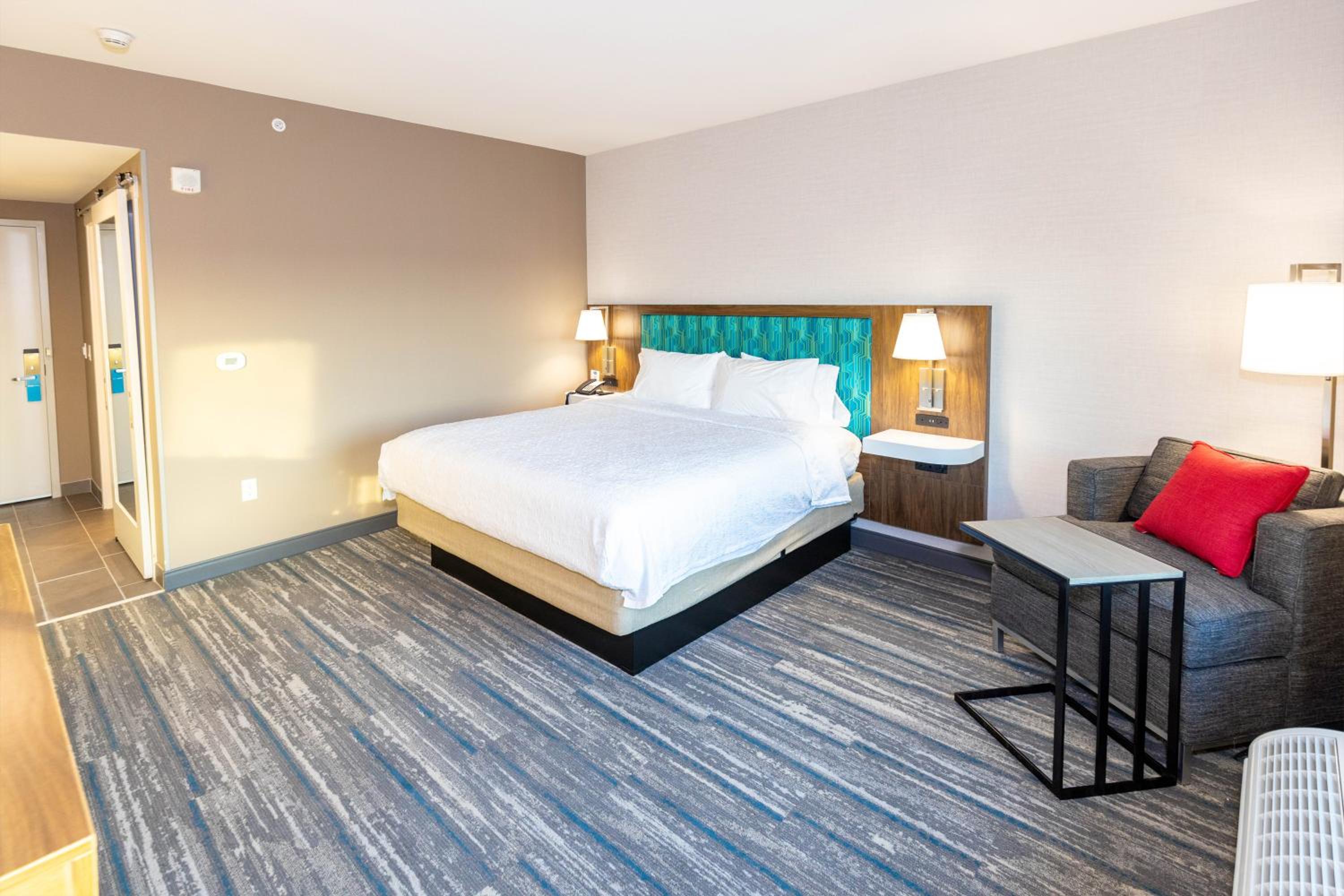 King Room - Hearing Access - Photo 4