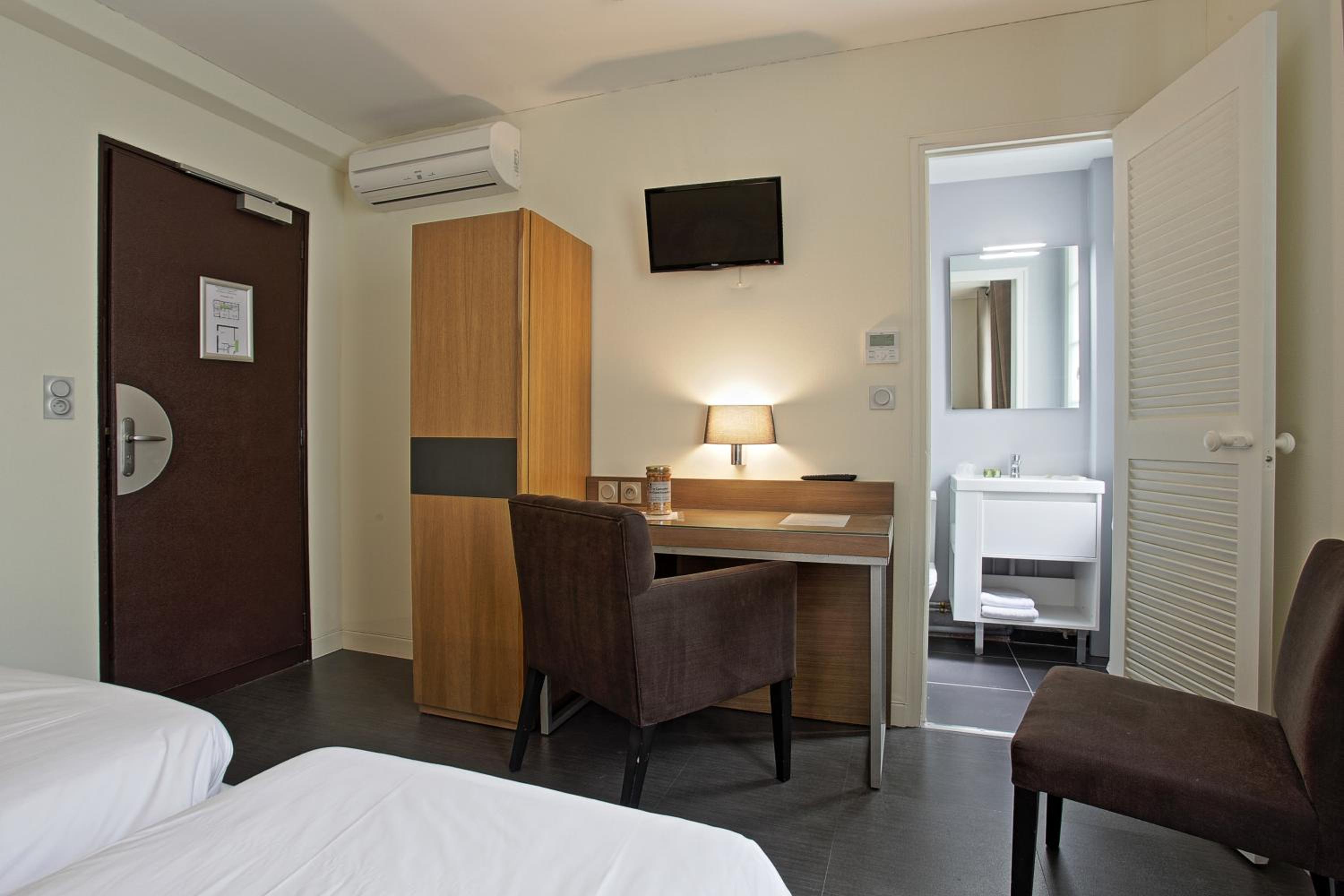 Twin Room - Photo 4