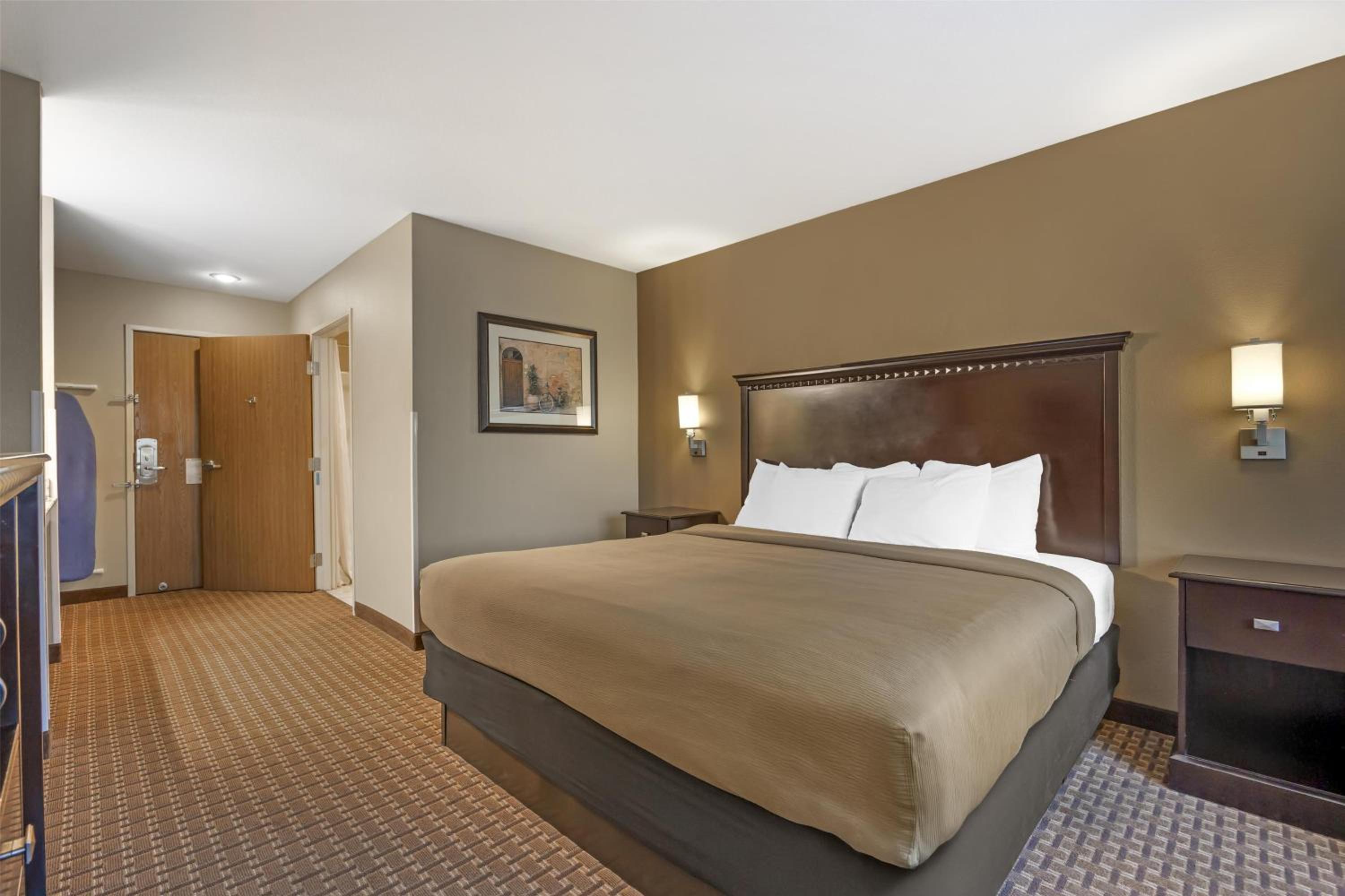 King Room - Disability Access - Photo 3