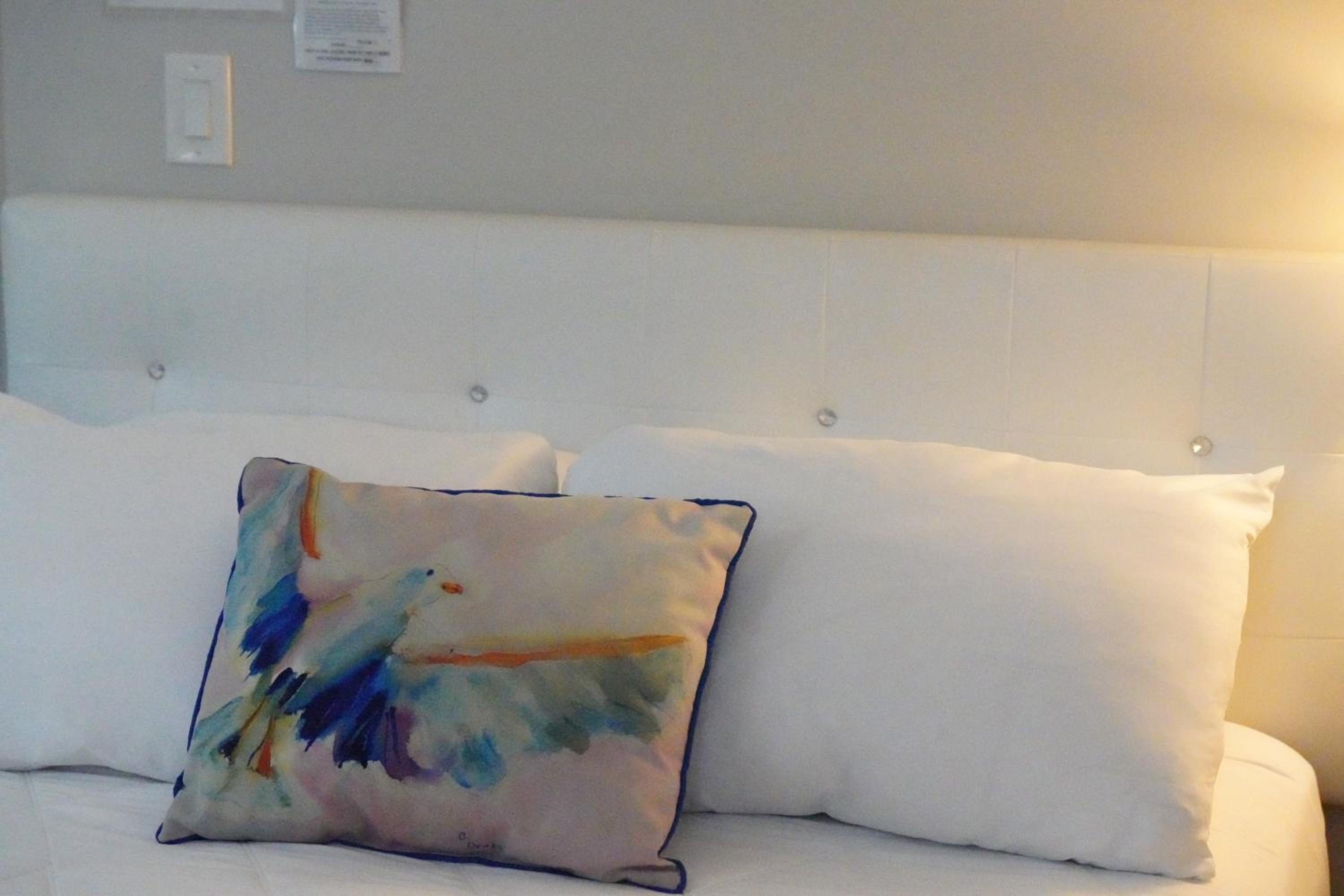 M-1 One Queen Bed Private Stairwell Access (No Balcony)