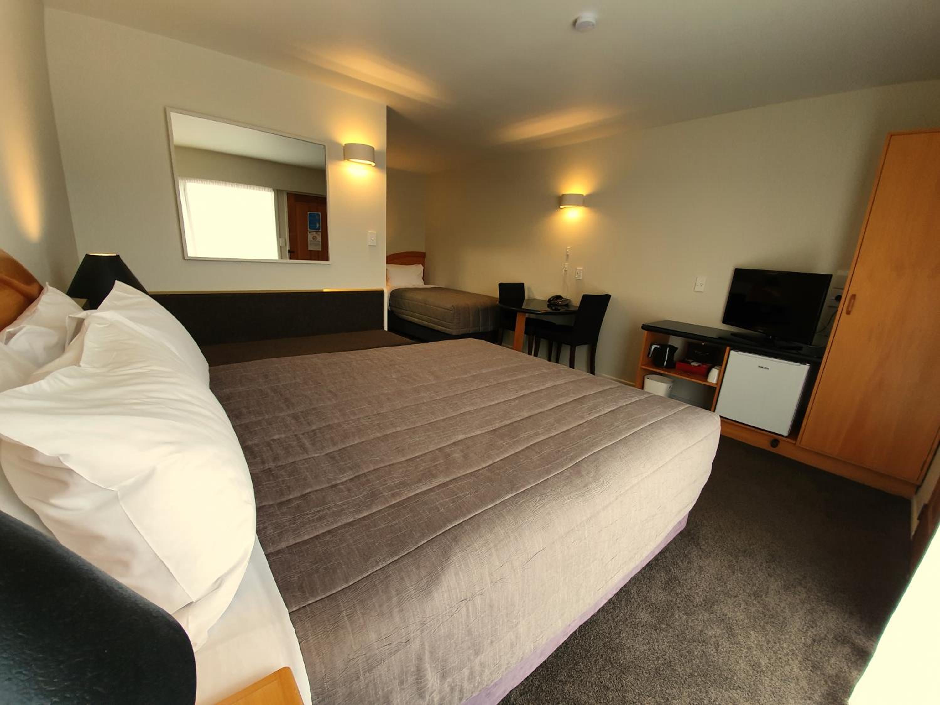 Standard Hotel Room - Photo 2