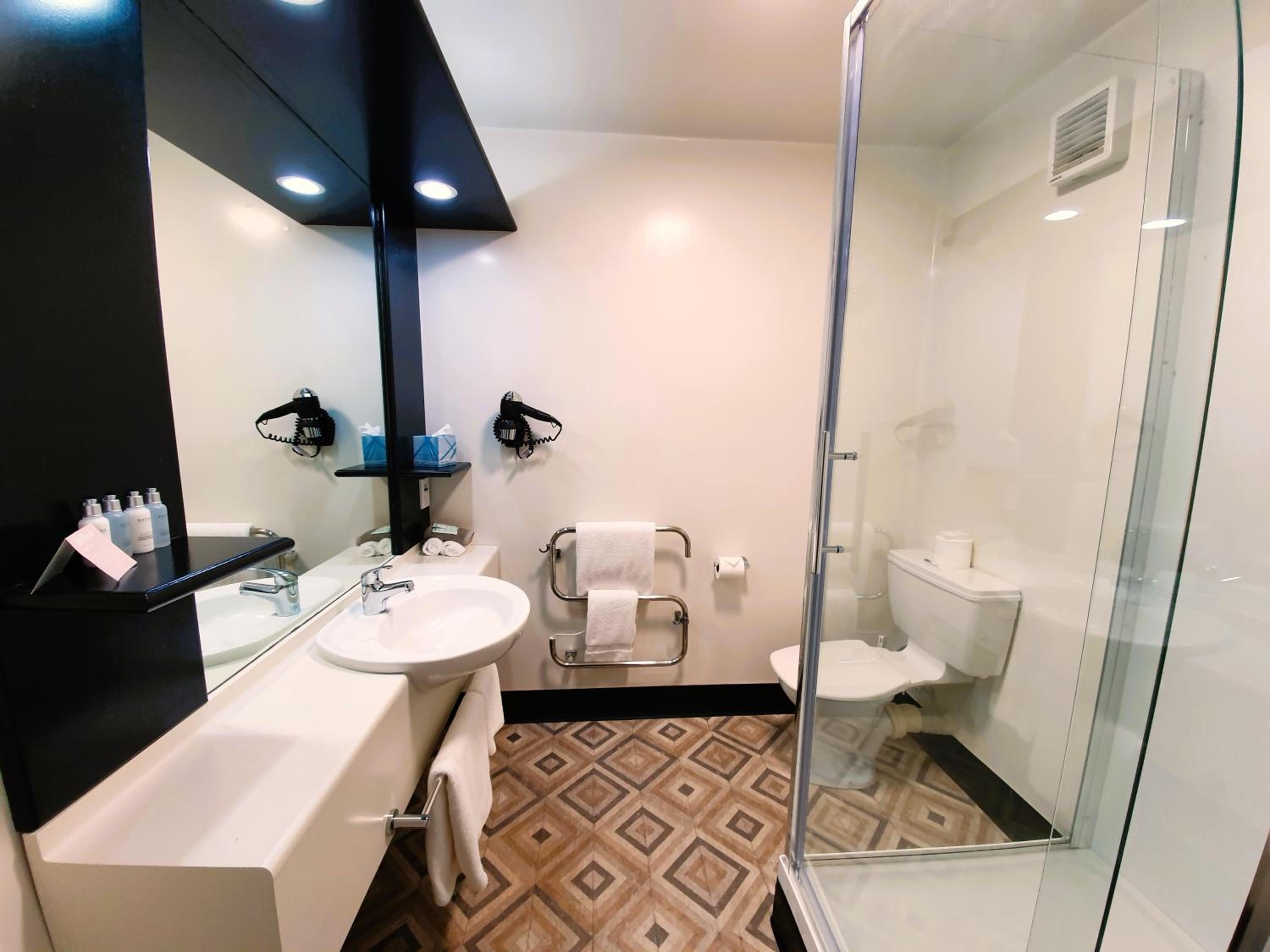 Standard Hotel Room - Photo 3
