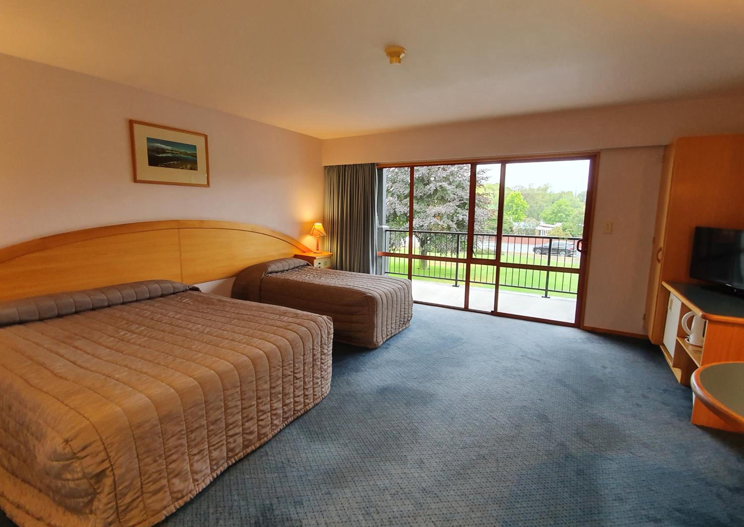 Superior Hotel Room - Balcony - Photo 1