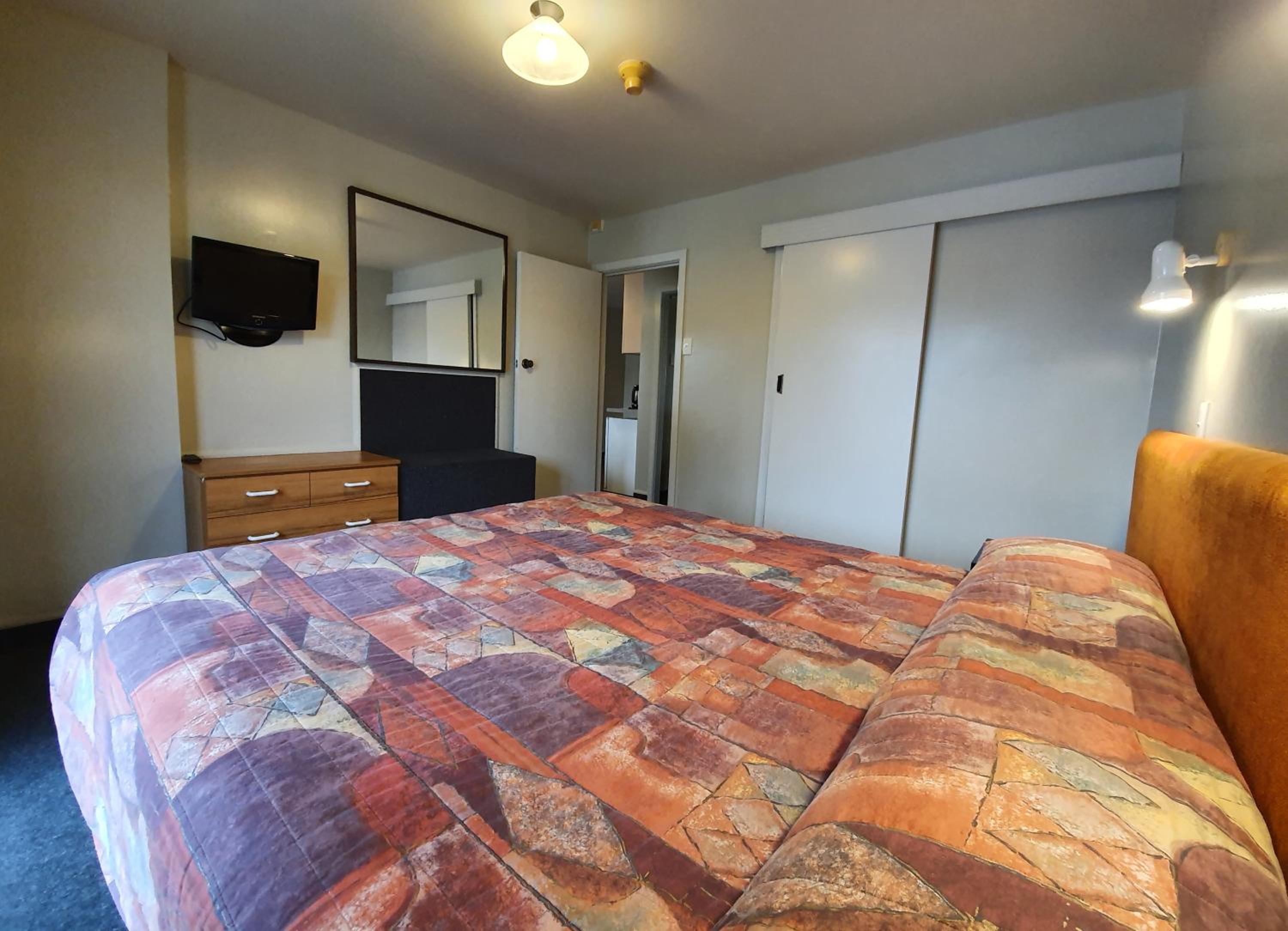Family Two Bedroom Suite - Kitchen photo 3