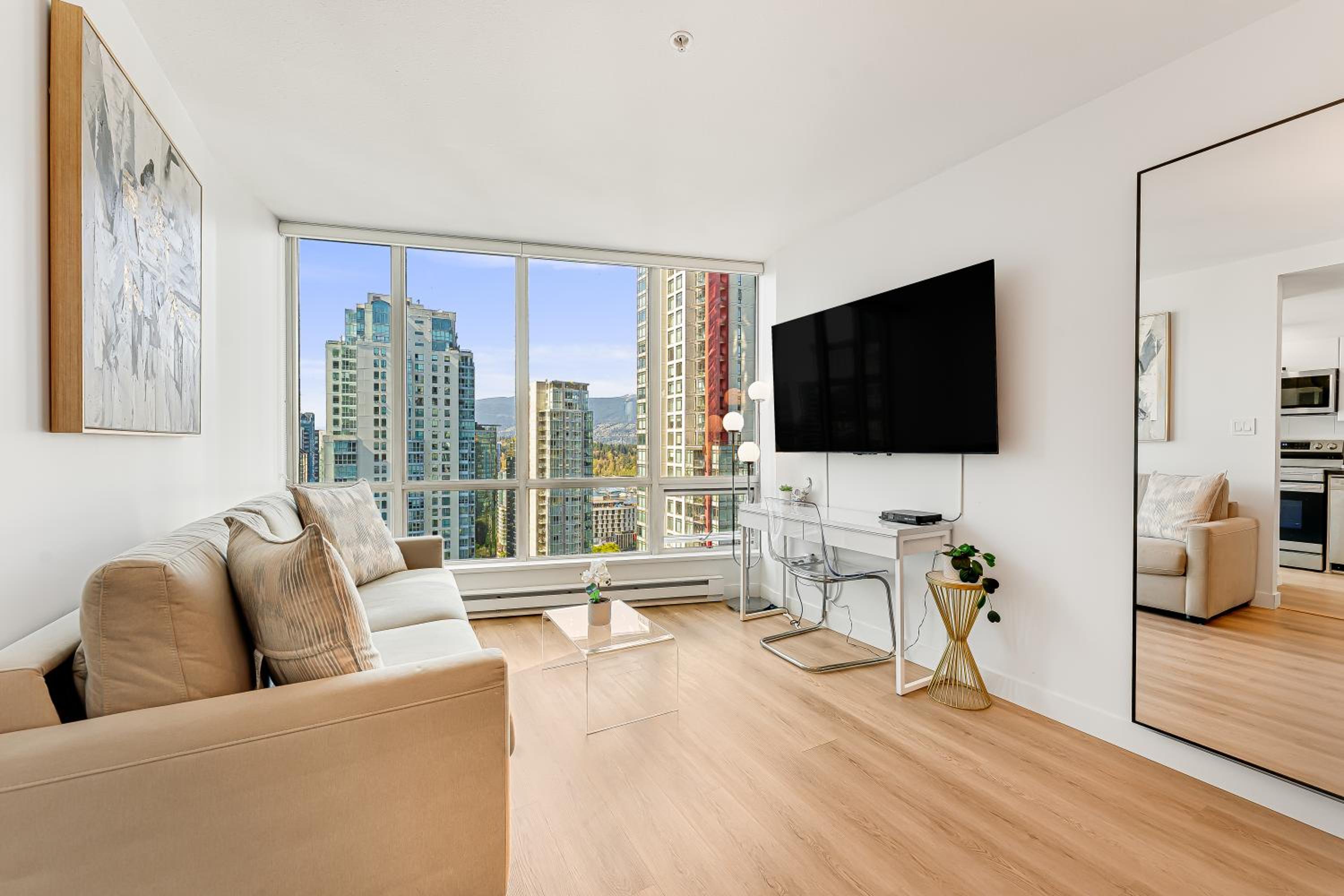 Apartment with View photo 2
