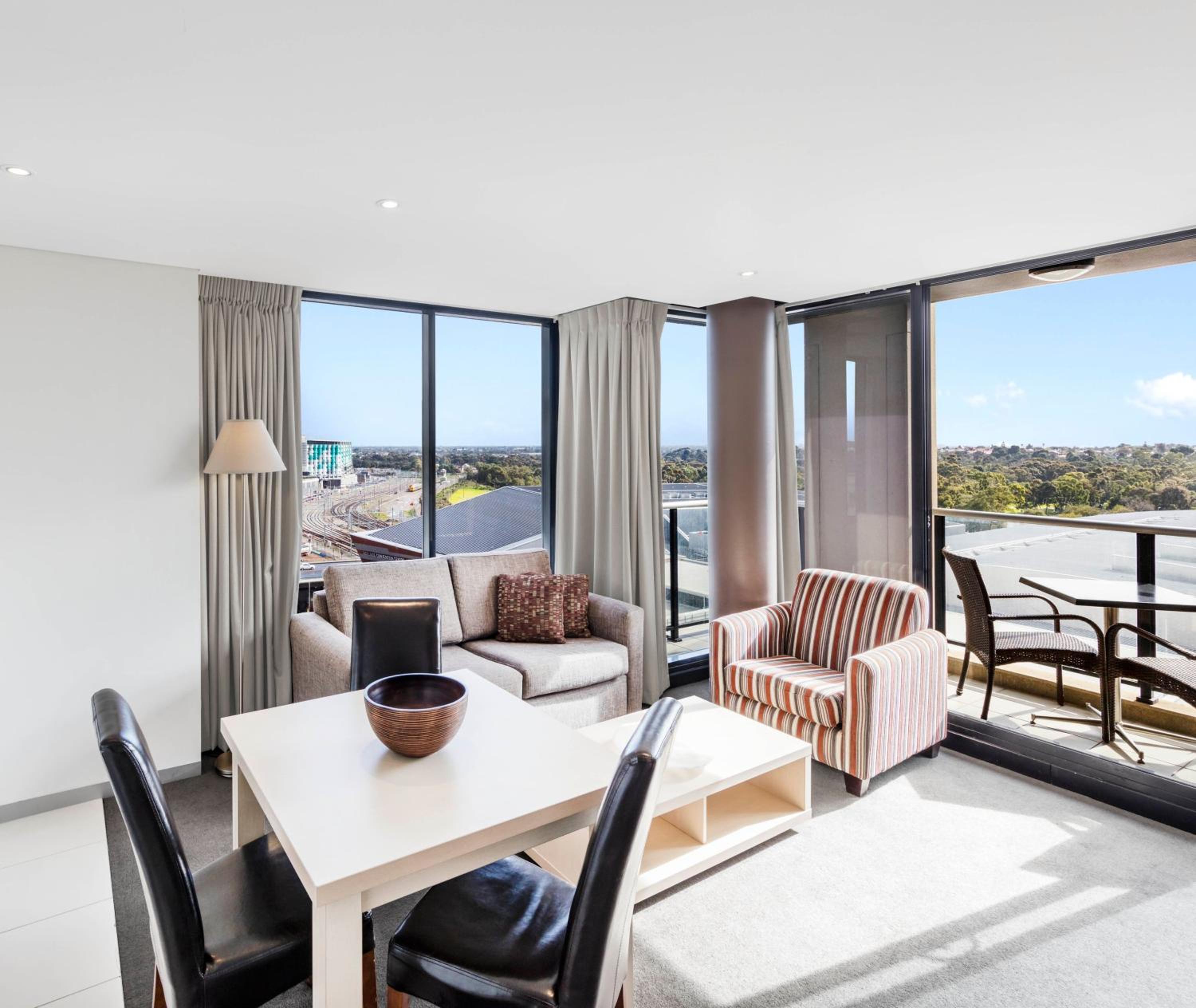 2 Bedroom Executive - Photo 4