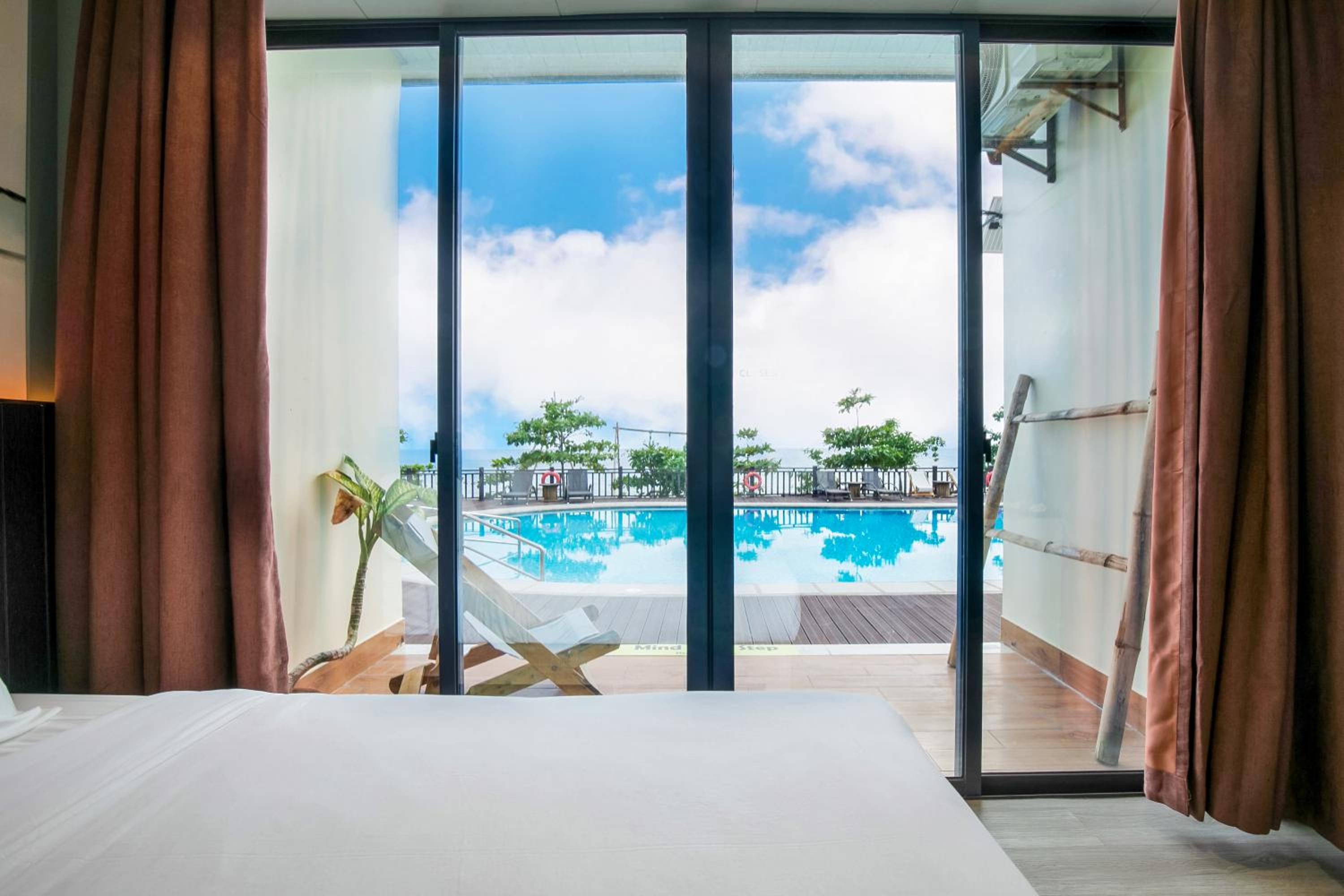 Deluxe Double Room with Sea View