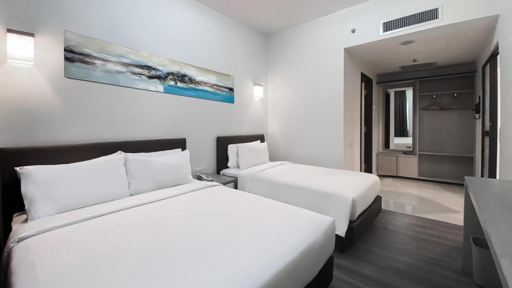 Premium Suite Triple