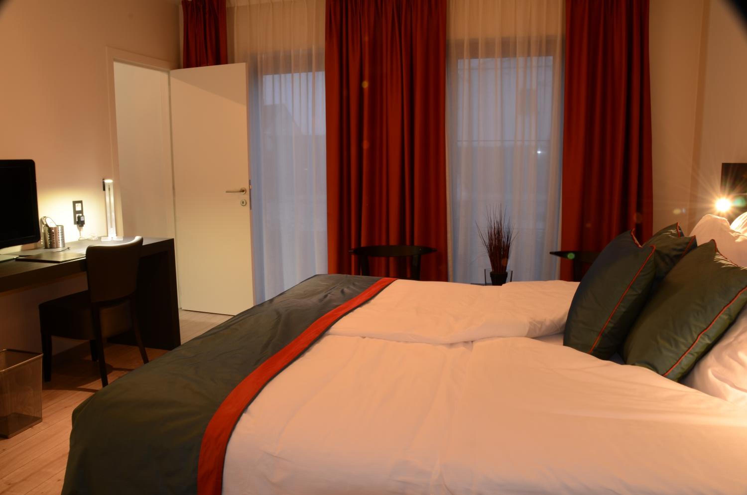 Standard Double or Twin Room photo 2