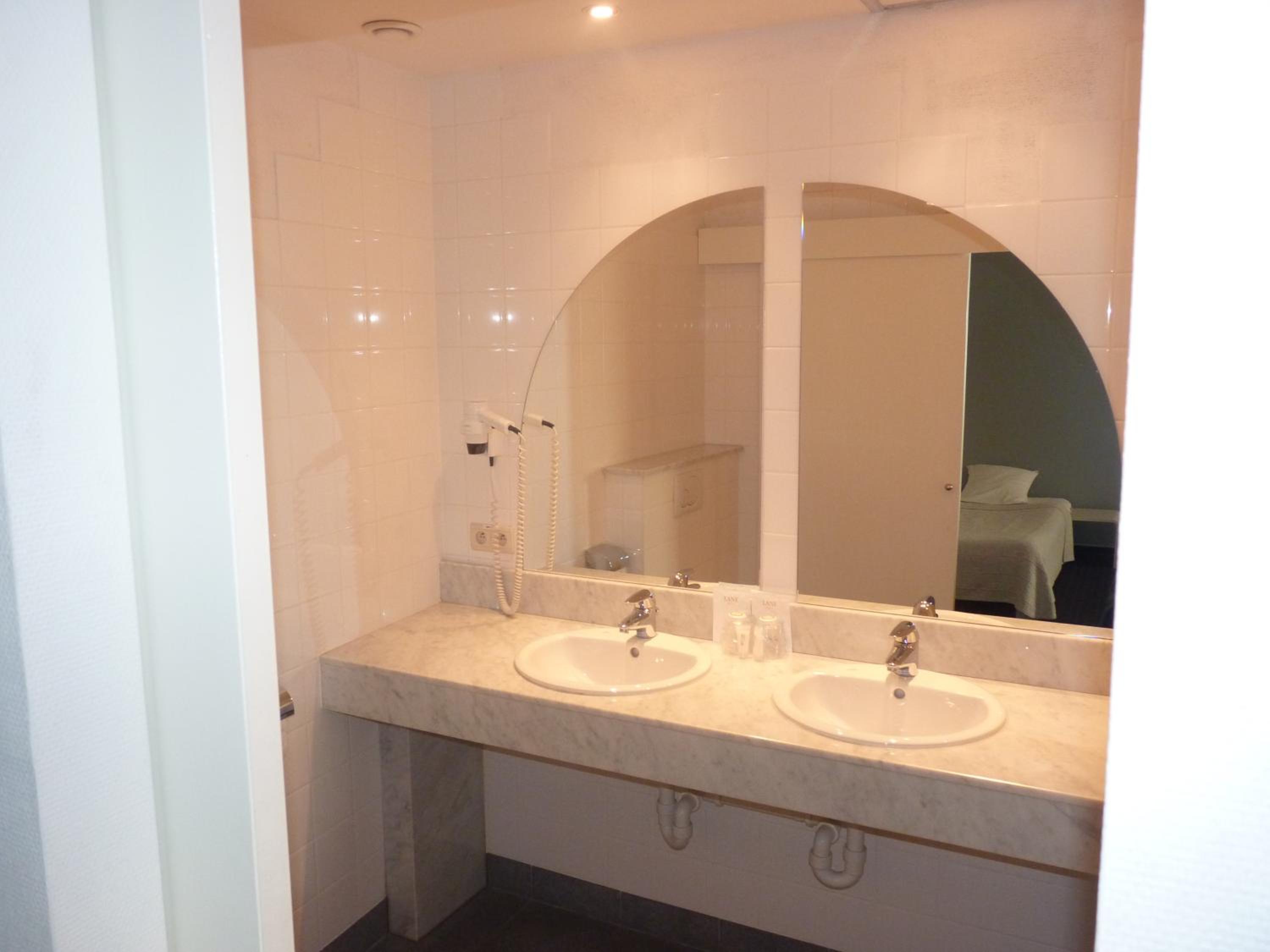 Standard Double or Twin Room photo 2