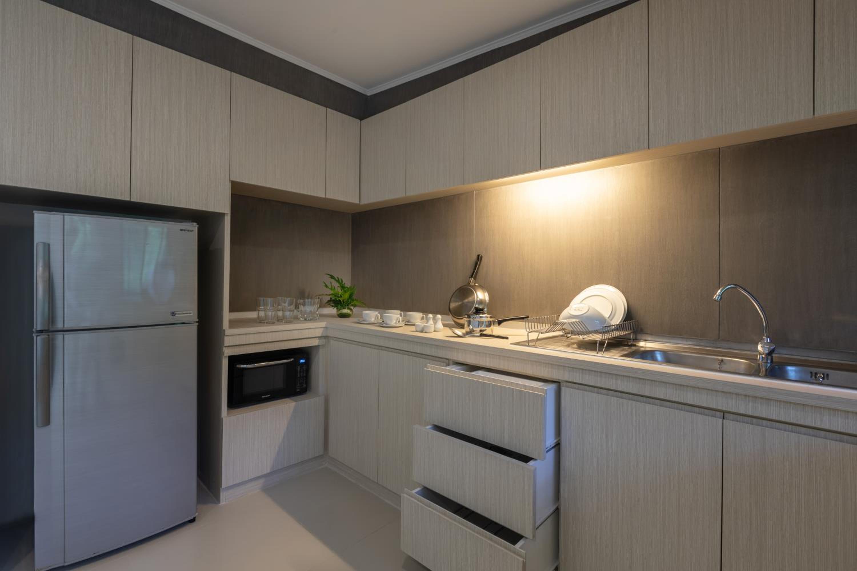 Two-Bedroom Suite - Photo 4