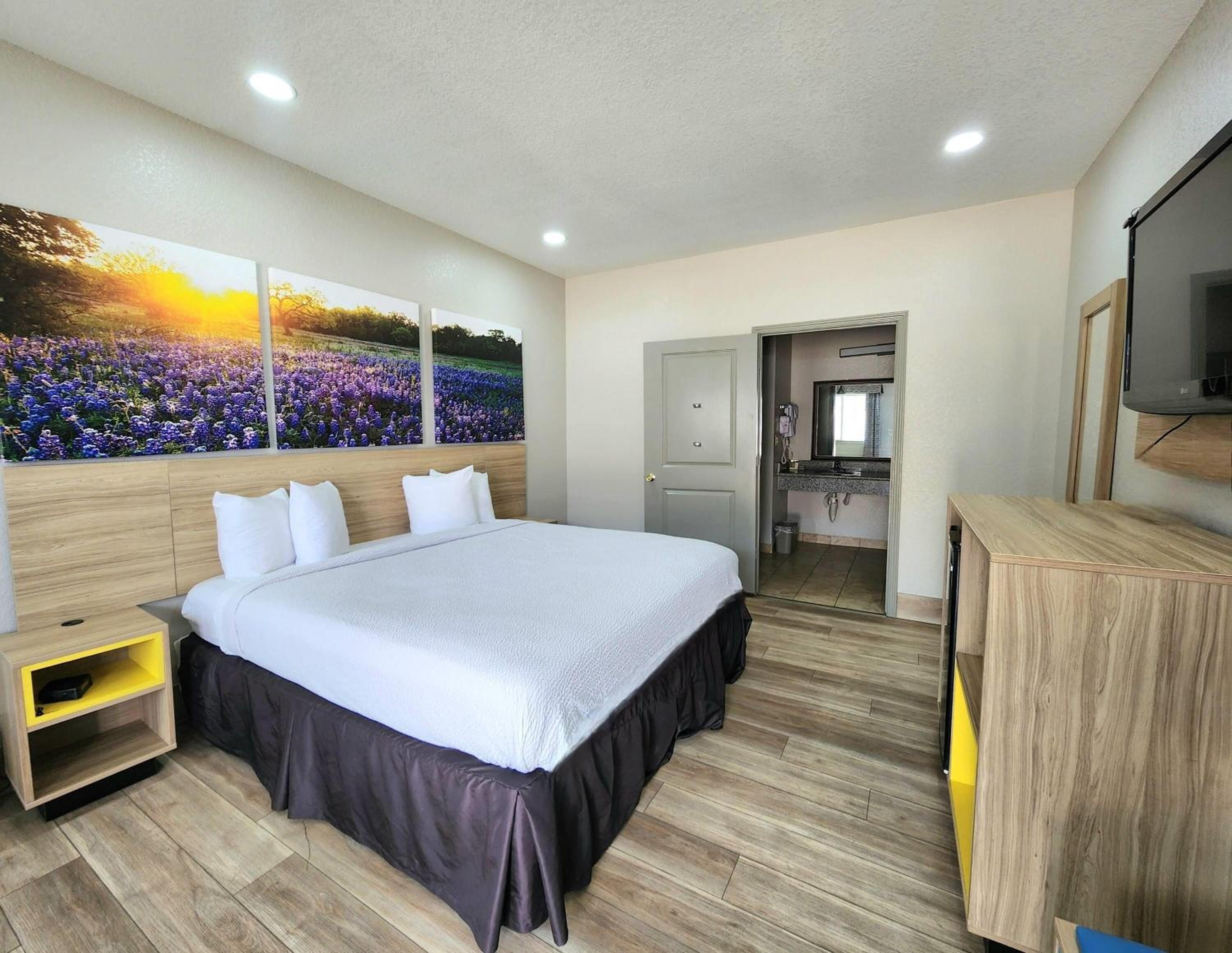 Days Inn by Wyndham Kenedy Karnes City, Photo 2