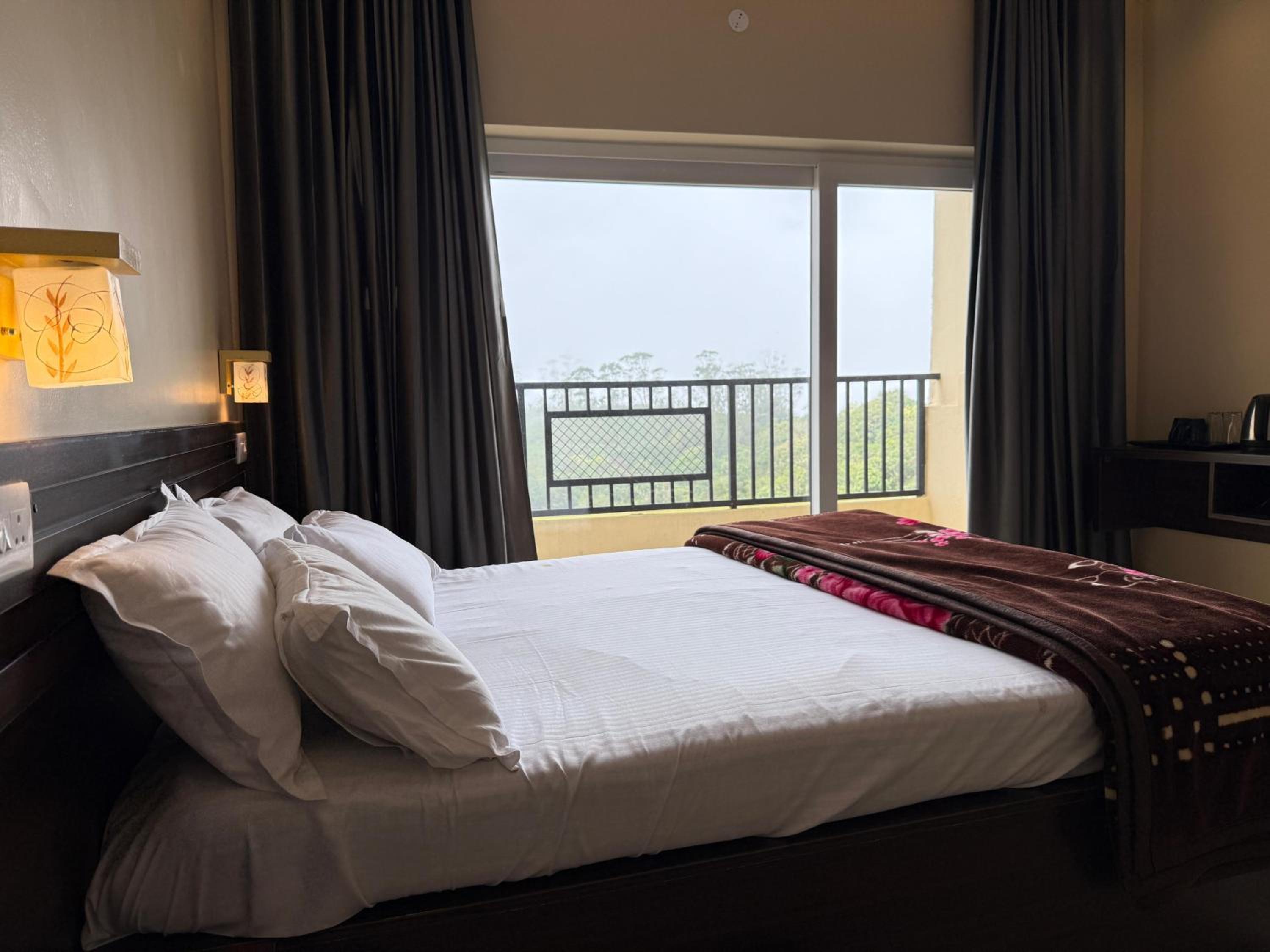 Standard Double Room with Fan photo 1