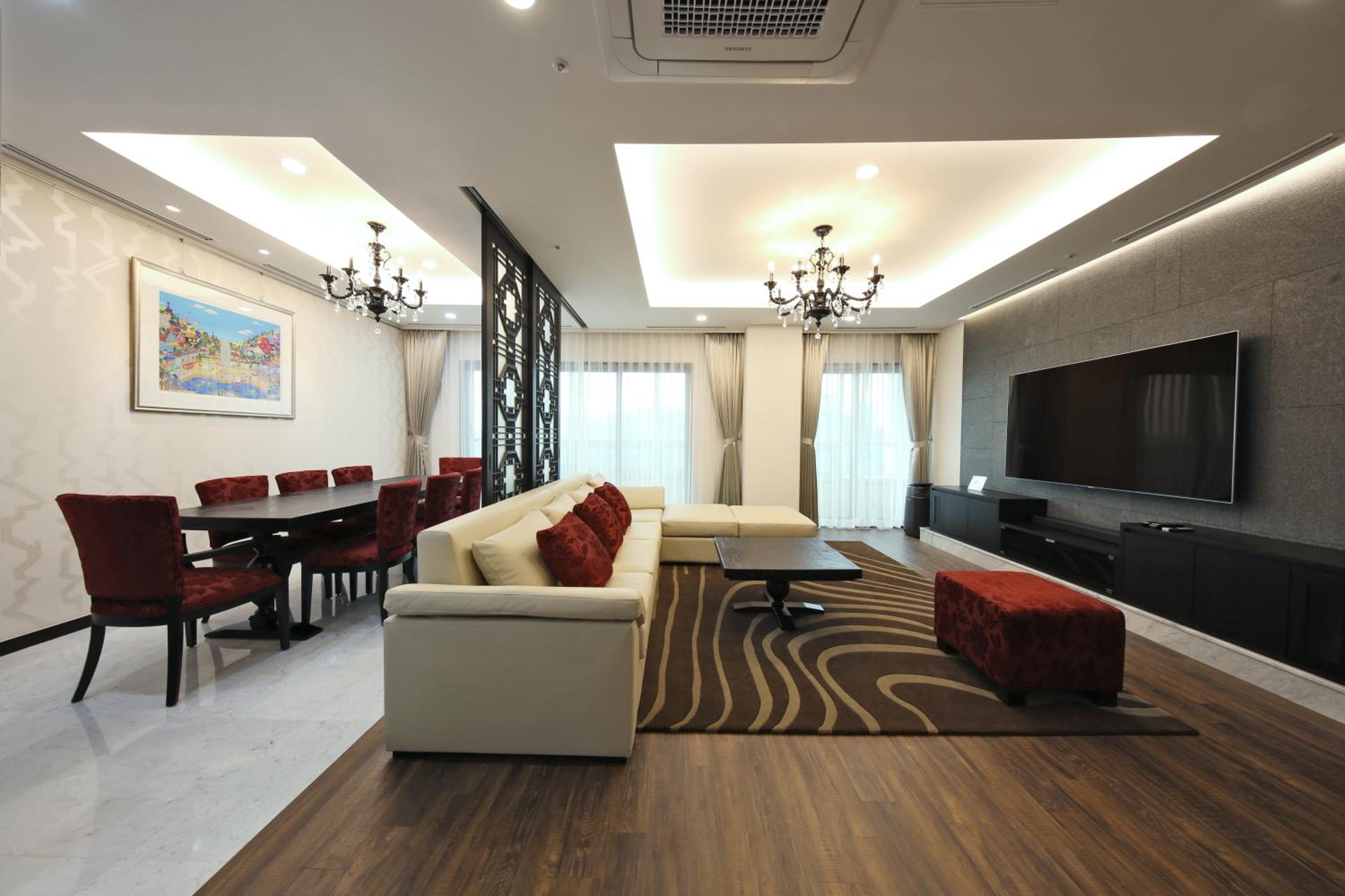Luxury Penthouse Apartment(6 Adults)