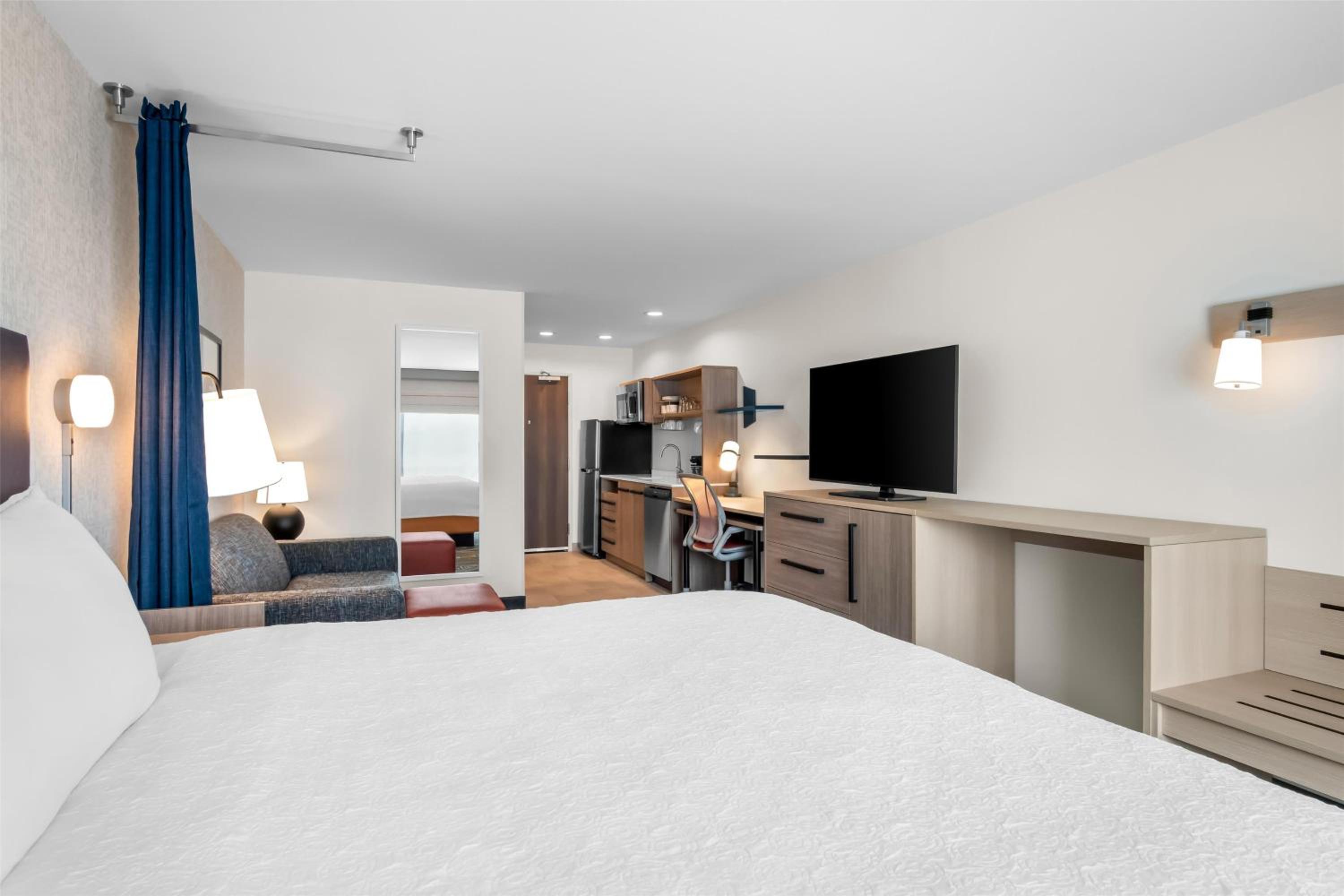King Studio Suite