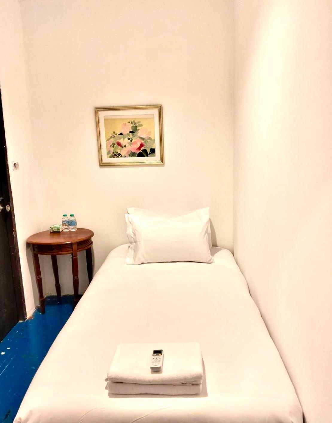 Single Room photo 3
