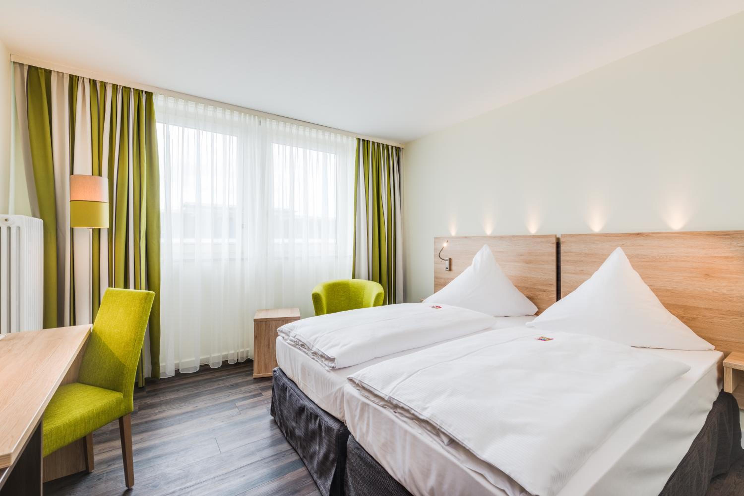Double Room - Photo 8