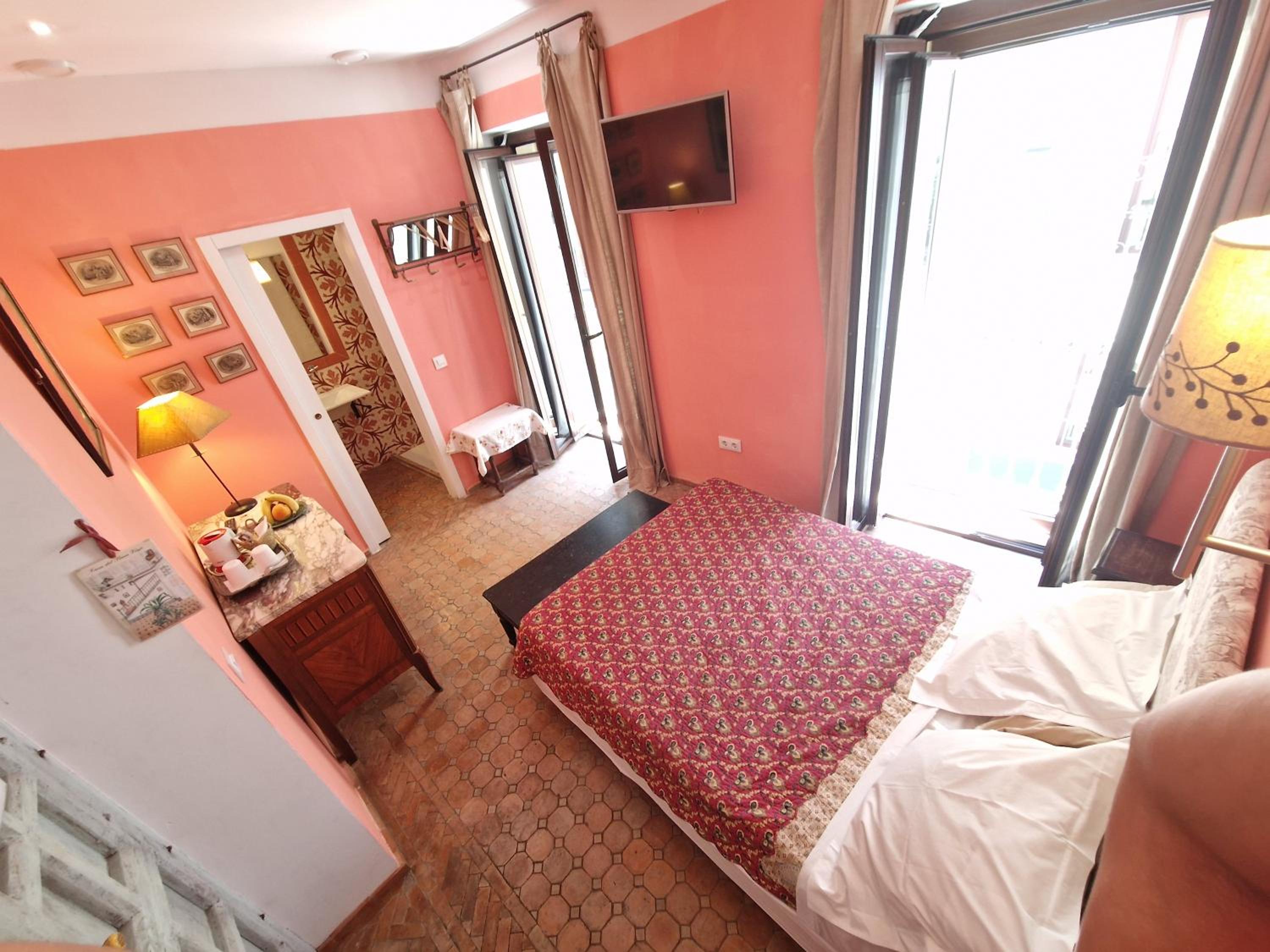 Habitación Doble o con Dos Camas